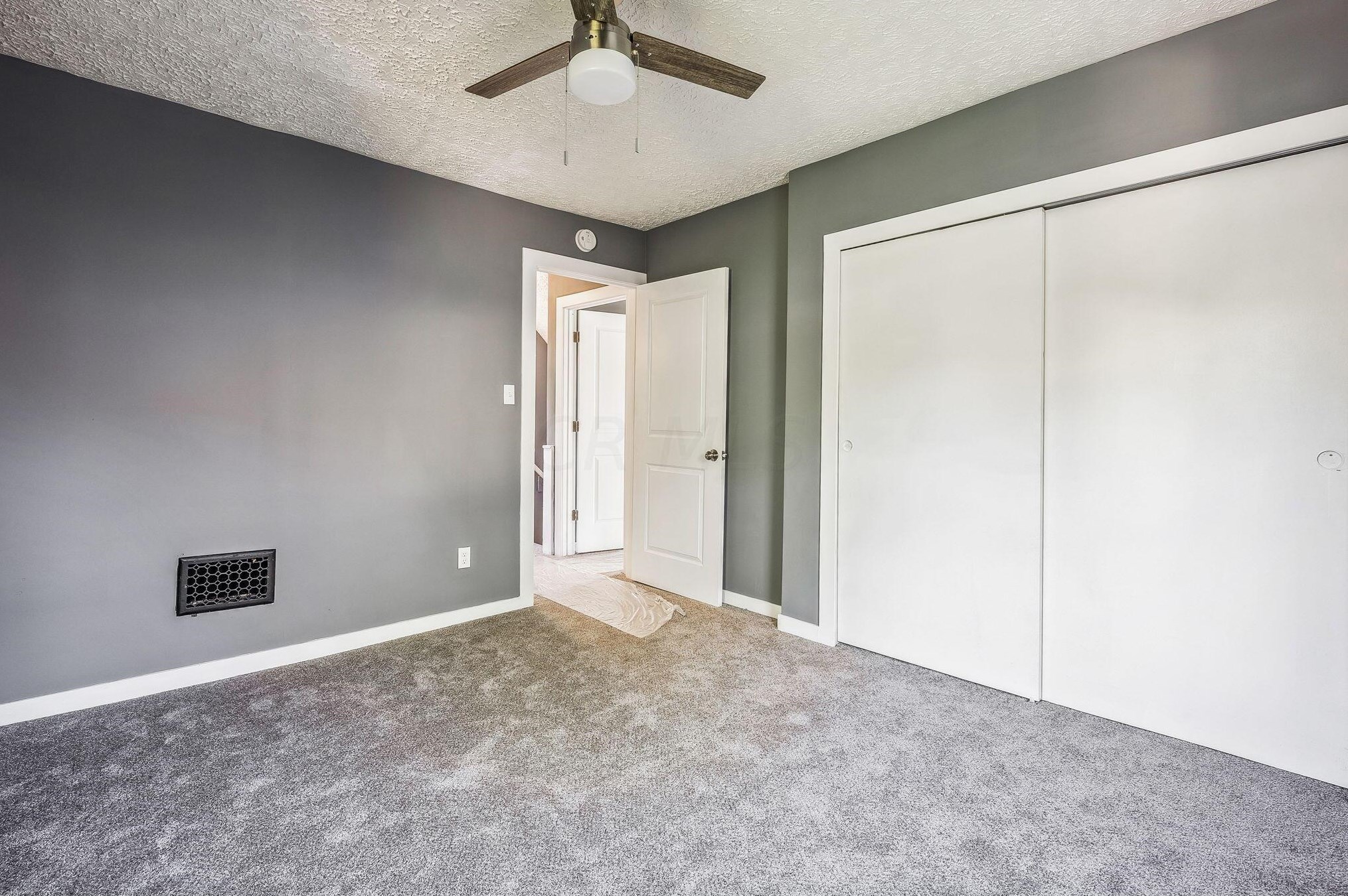 1010 15th Ave, Columbus OH 43211-2418 exterior