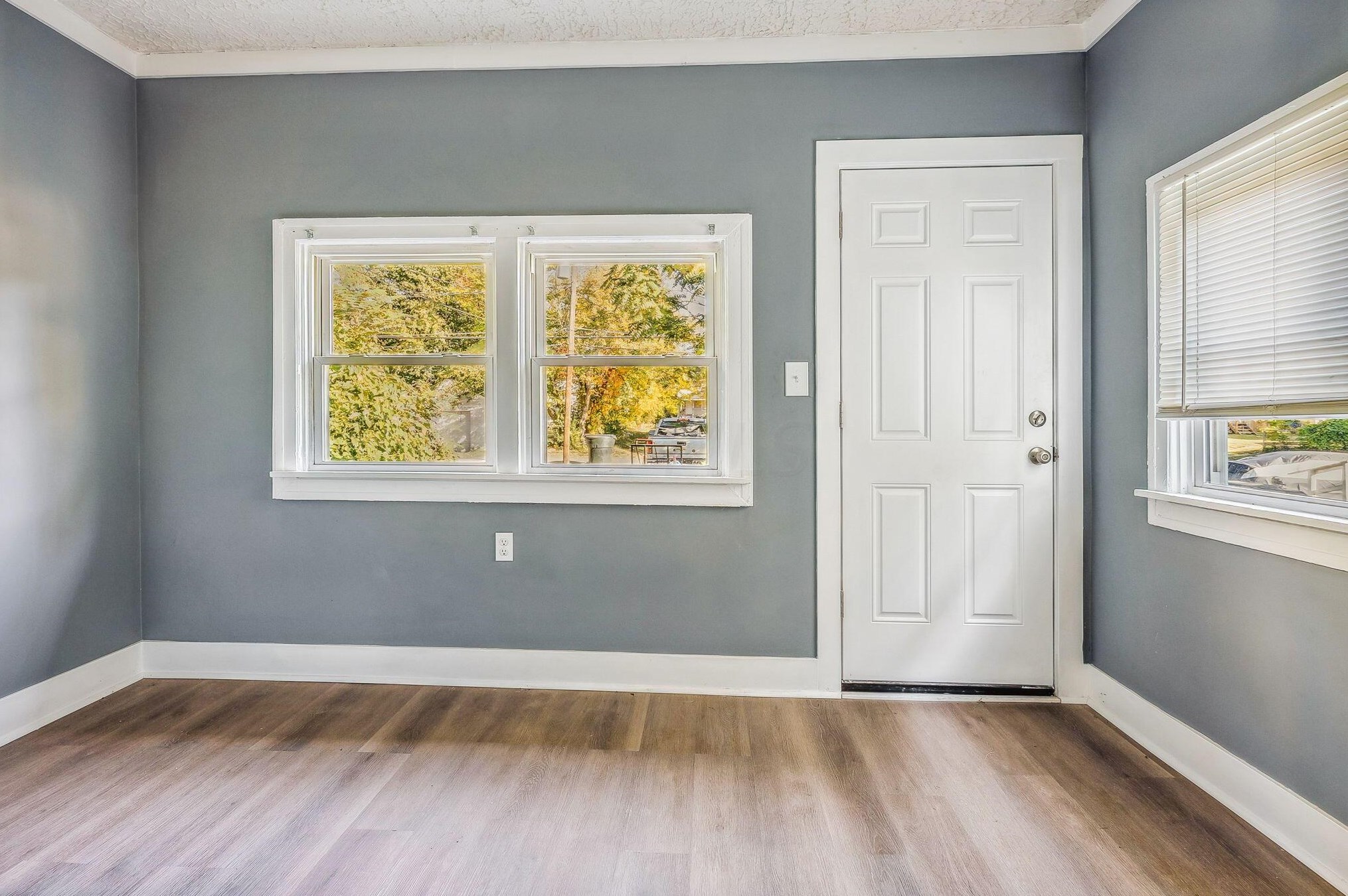 1010 15th Ave, Columbus OH 43211-2418 exterior