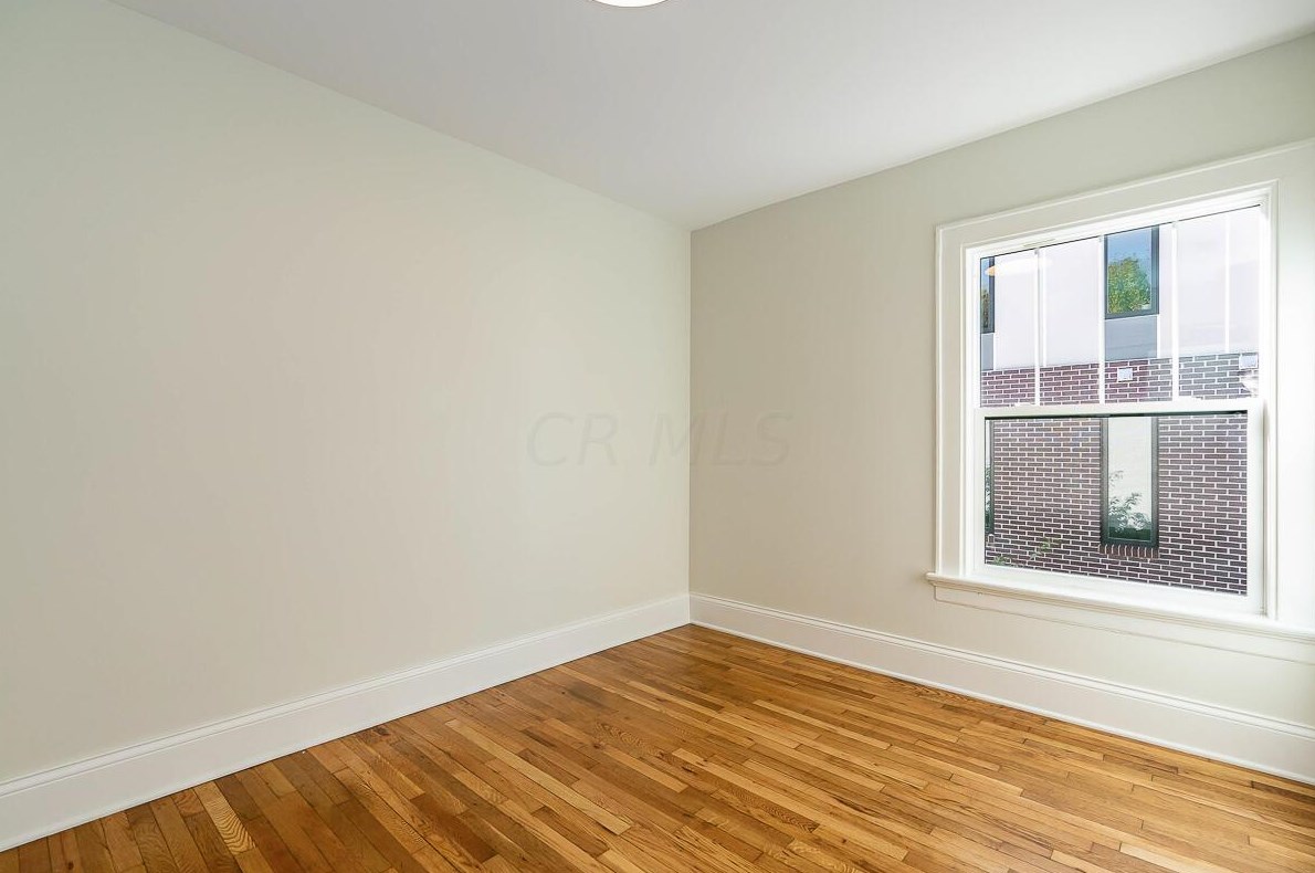 389 2 Ave, Columbus OH 43201-3781 exterior