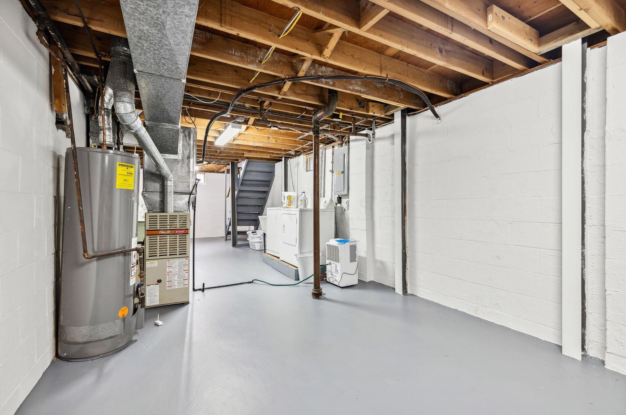 1411 Pershing Dr, Columbus OH 43224-1135 exterior