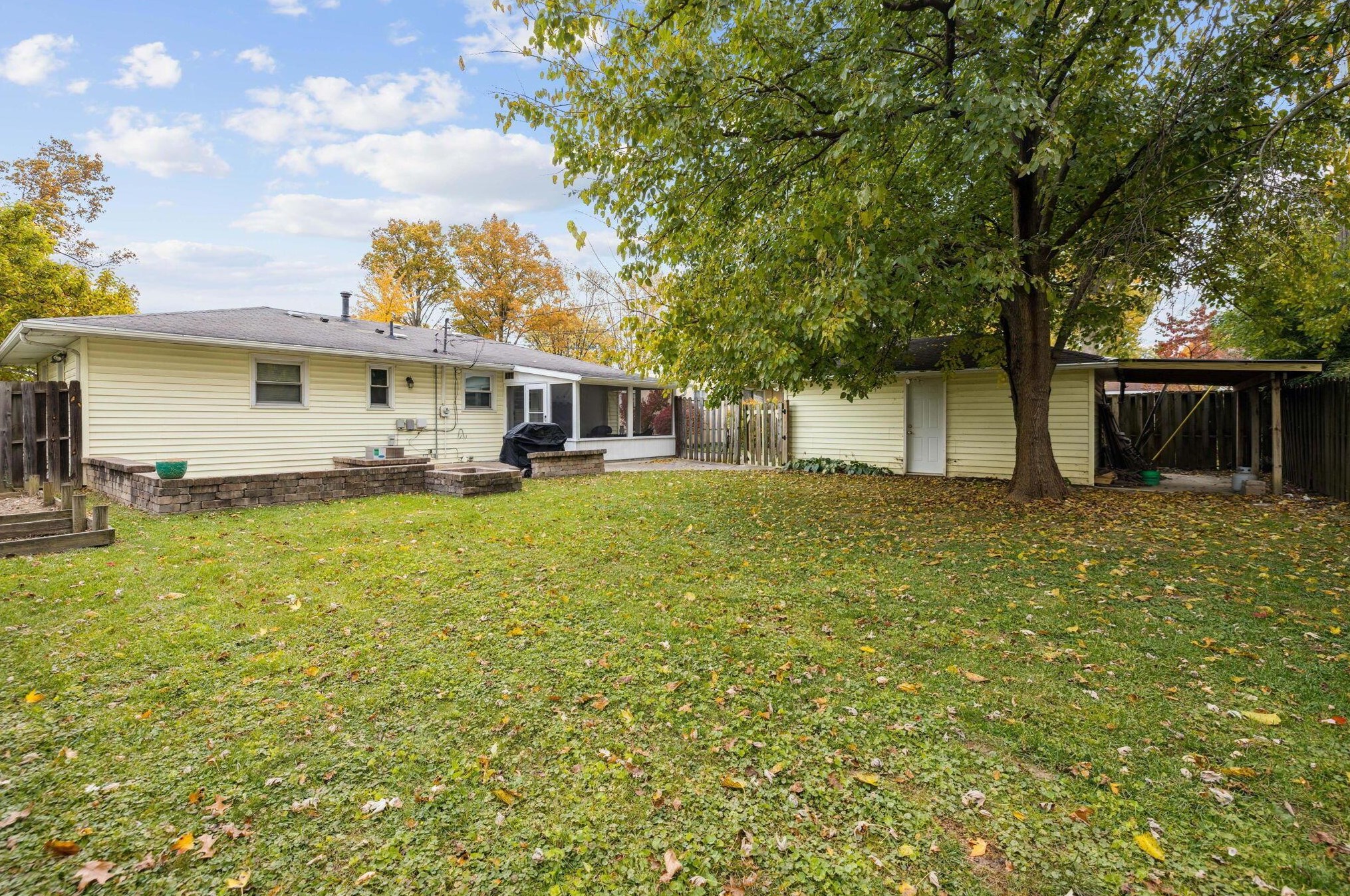 1411 Pershing Dr, Columbus OH 43224-1135 exterior