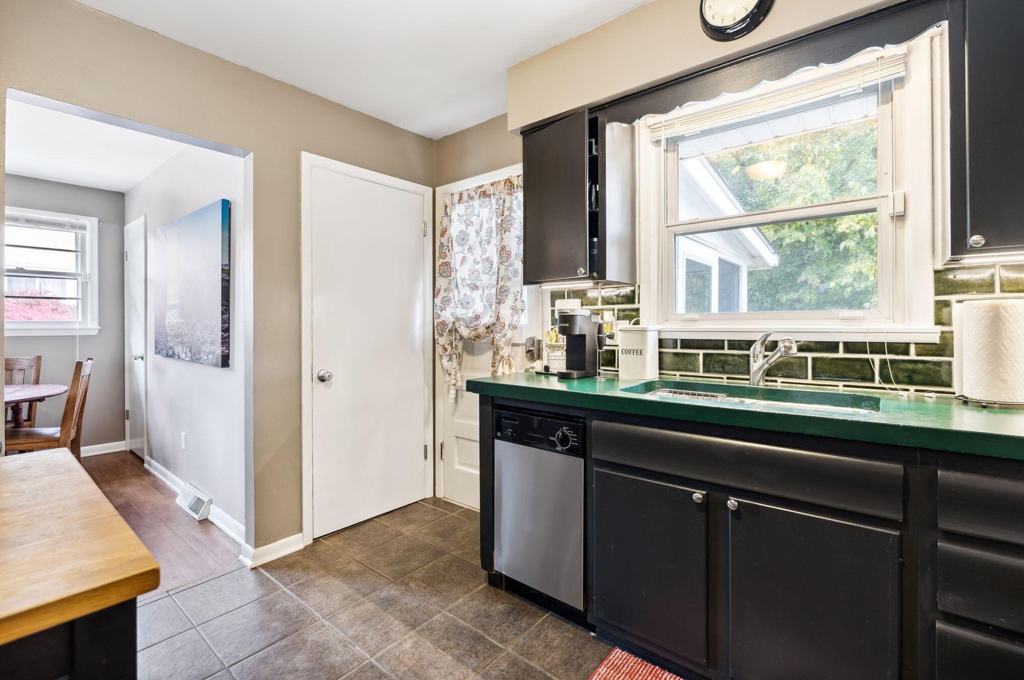 1411 Pershing Dr, Columbus OH 43224-1135 exterior