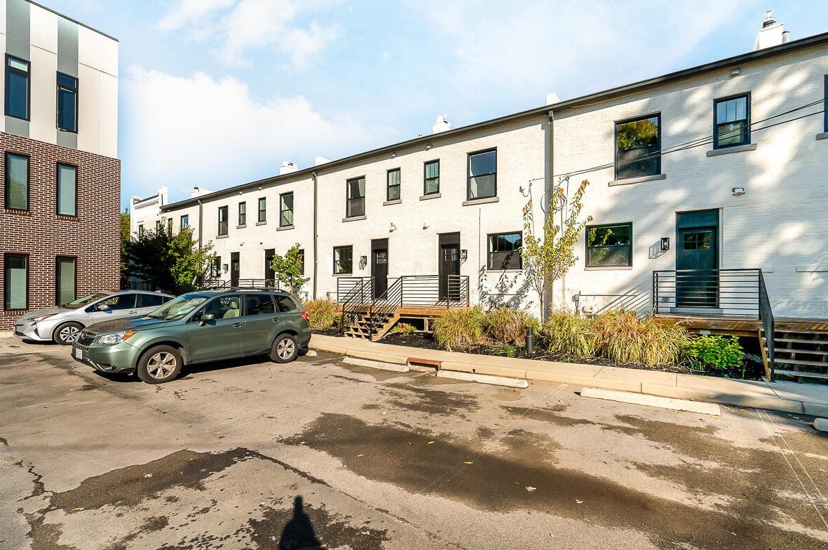 391 2 Ave, Columbus OH 43201-3781 exterior