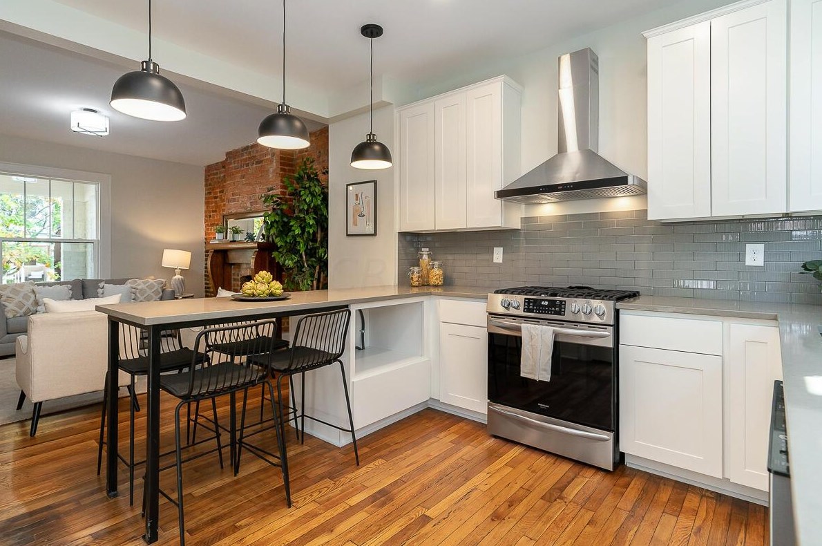 391 2 Ave, Columbus OH 43201-3781 exterior