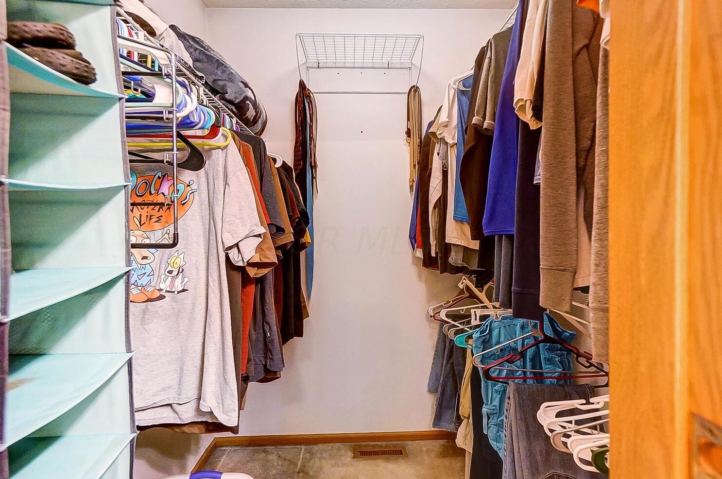 1512 Bendelow Dr, Columbus OH 43228-7009 exterior