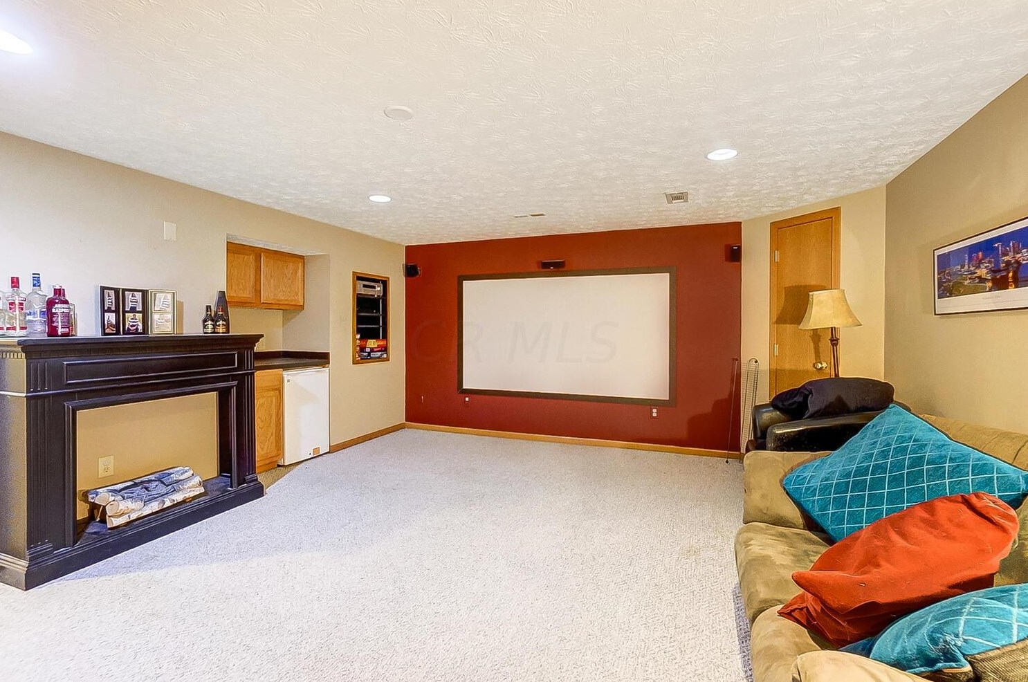 1512 Bendelow Dr, Columbus OH 43228-7009 exterior