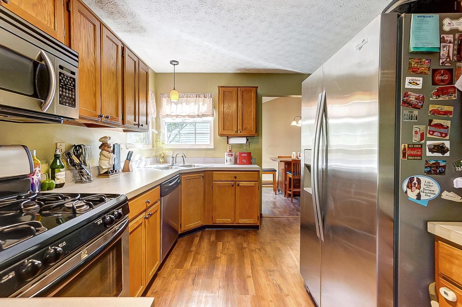 1512 Bendelow Dr, Columbus OH 43228-7009 exterior