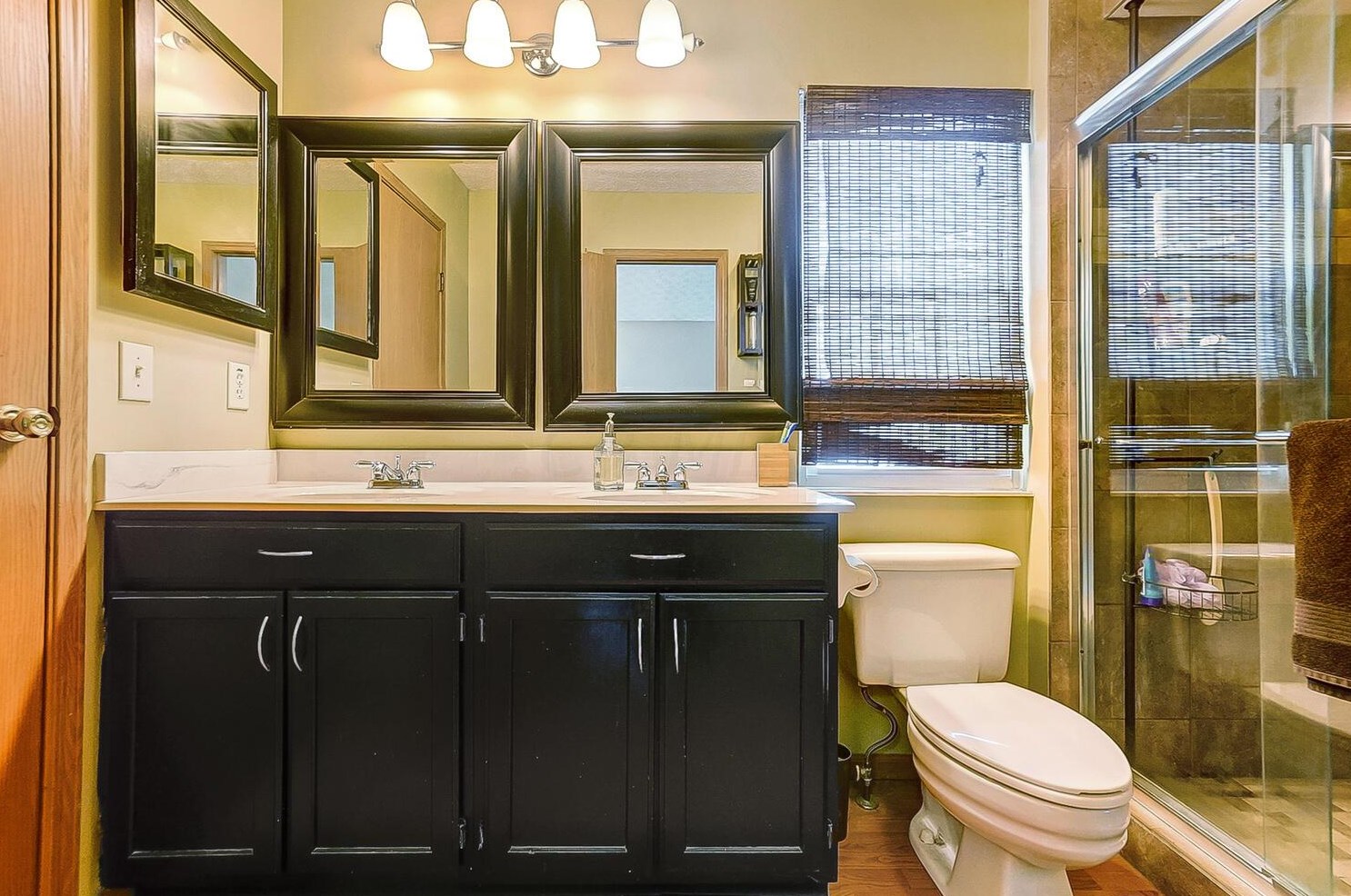 1512 Bendelow Dr, Columbus OH 43228-7009 exterior