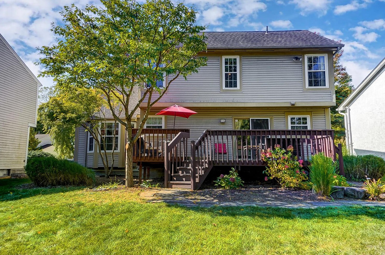 1512 Bendelow Dr, Columbus OH 43228-7009 exterior