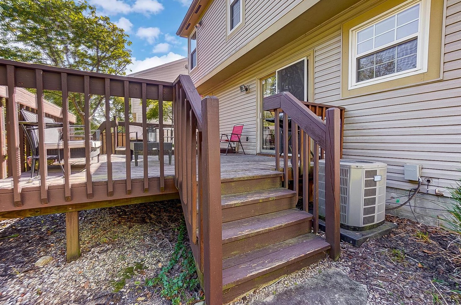 1512 Bendelow Dr, Columbus OH 43228-7009 exterior