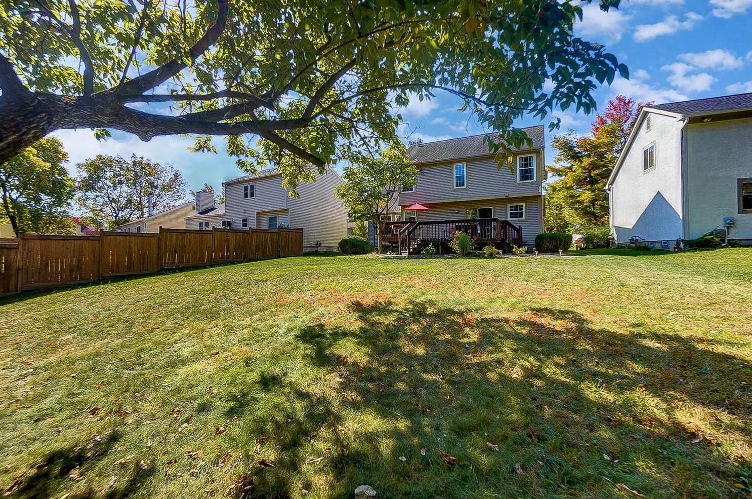 1512 Bendelow Dr, Columbus OH 43228-7009 exterior