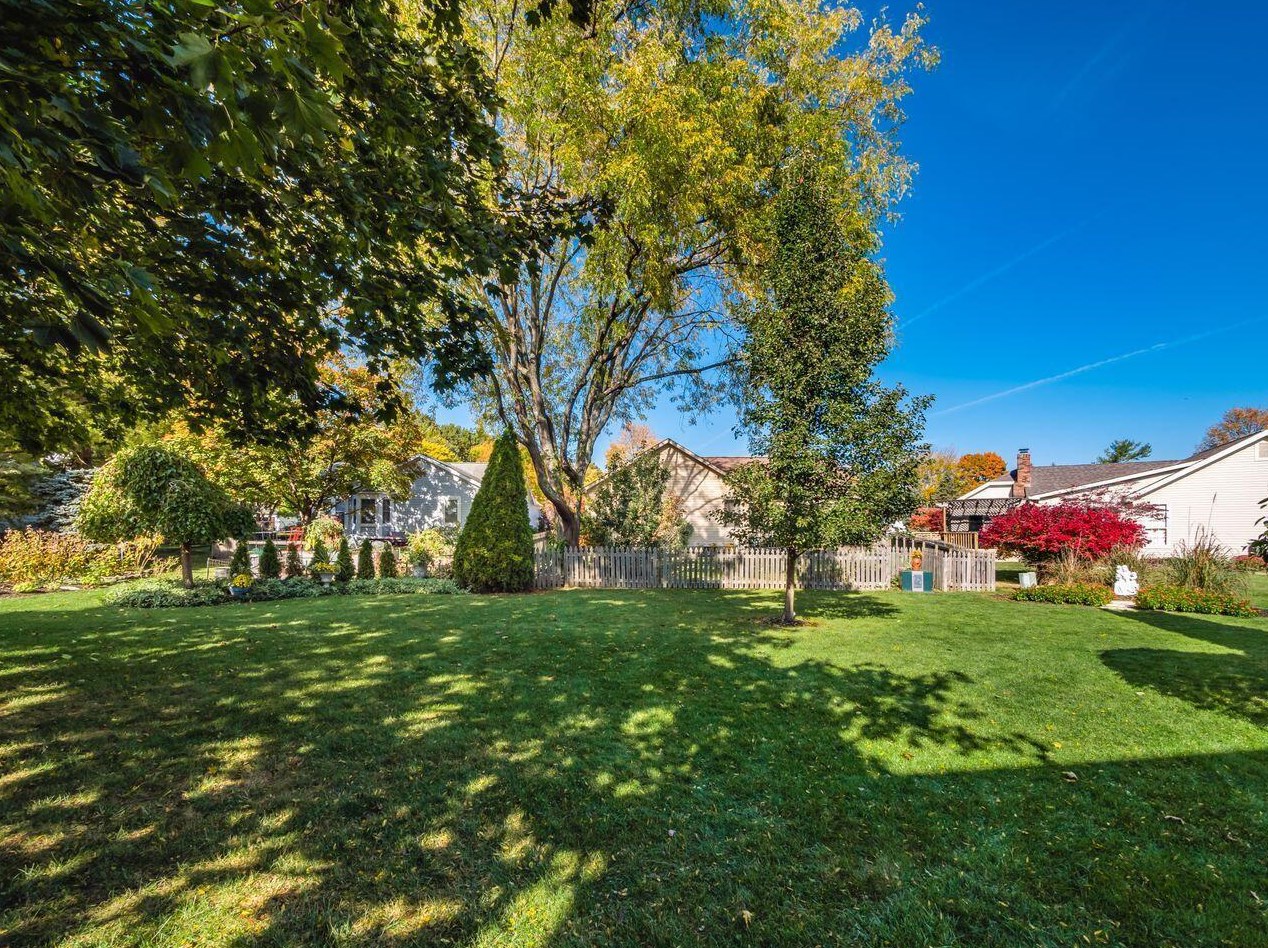 3924 Pinto Ct, Columbus OH 43221-5718 exterior