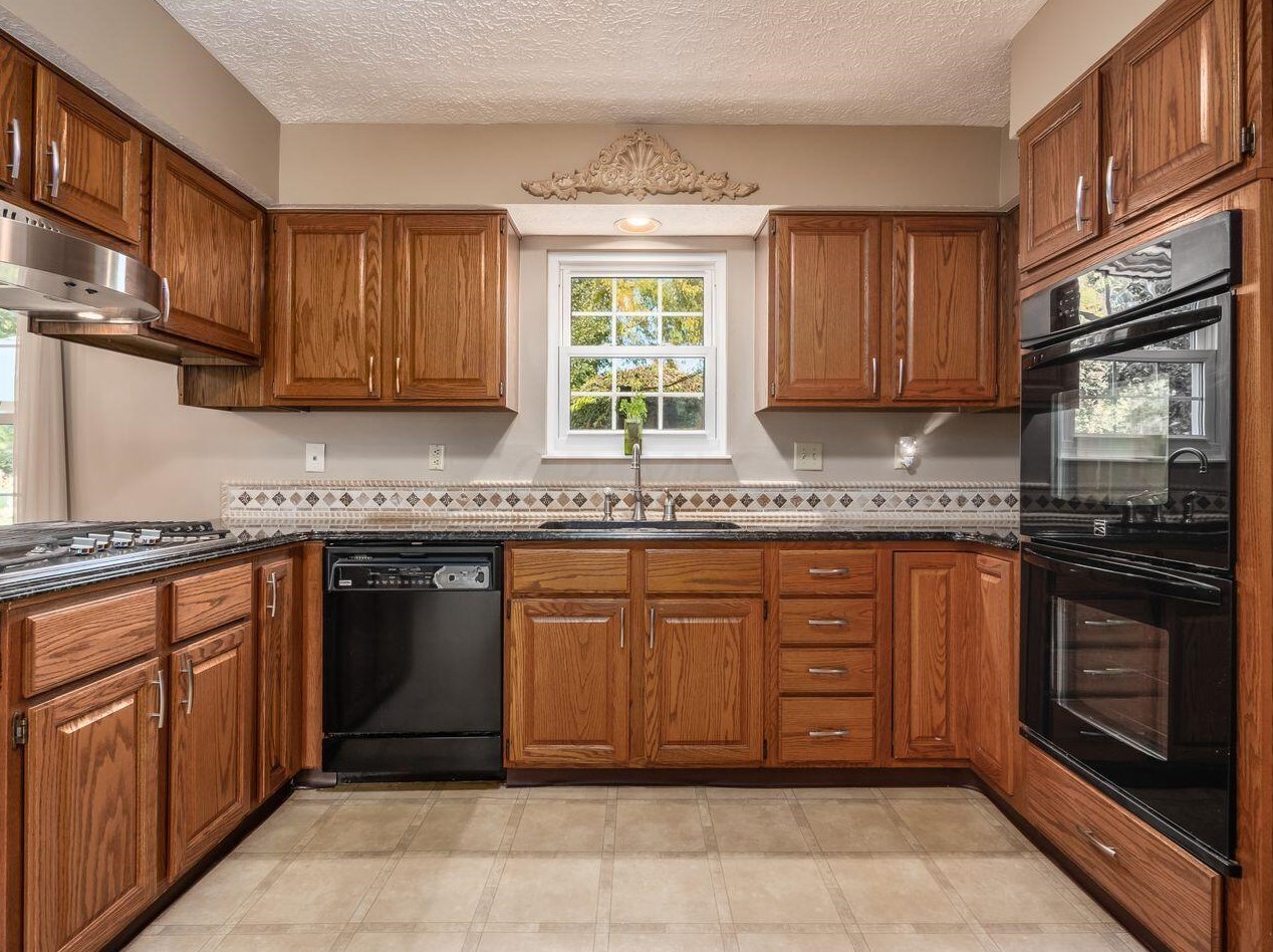 3924 Pinto Ct, Columbus OH 43221-5718 exterior