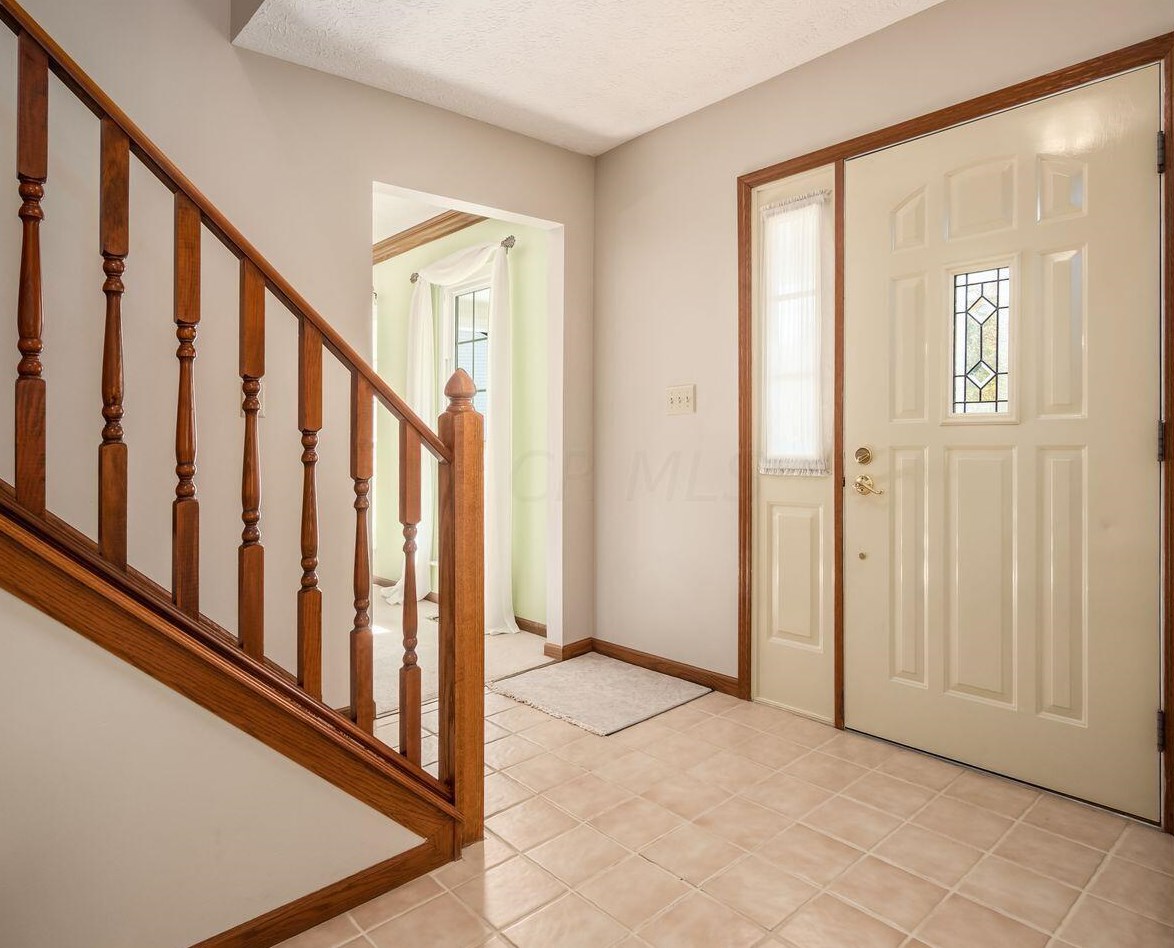 3924 Pinto Ct, Columbus OH 43221-5718 exterior