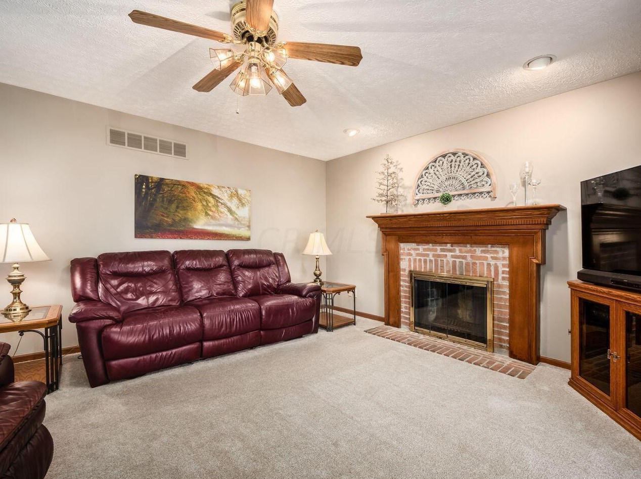 3924 Pinto Ct, Columbus OH 43221-5718 exterior