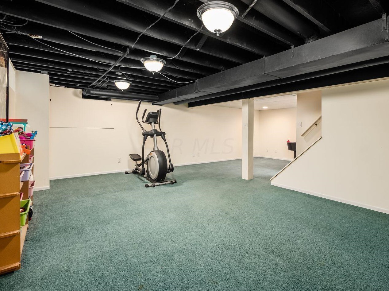 3924 Pinto Ct, Columbus OH 43221-5718 exterior