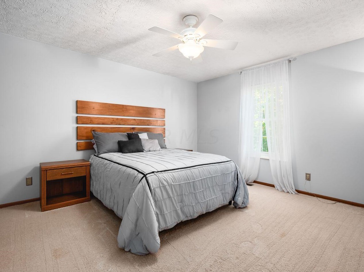 3924 Pinto Ct, Columbus OH 43221-5718 exterior