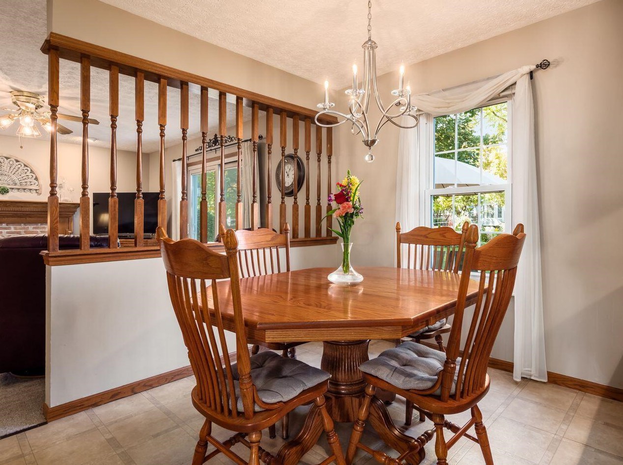 3924 Pinto Ct, Columbus OH 43221-5718 exterior