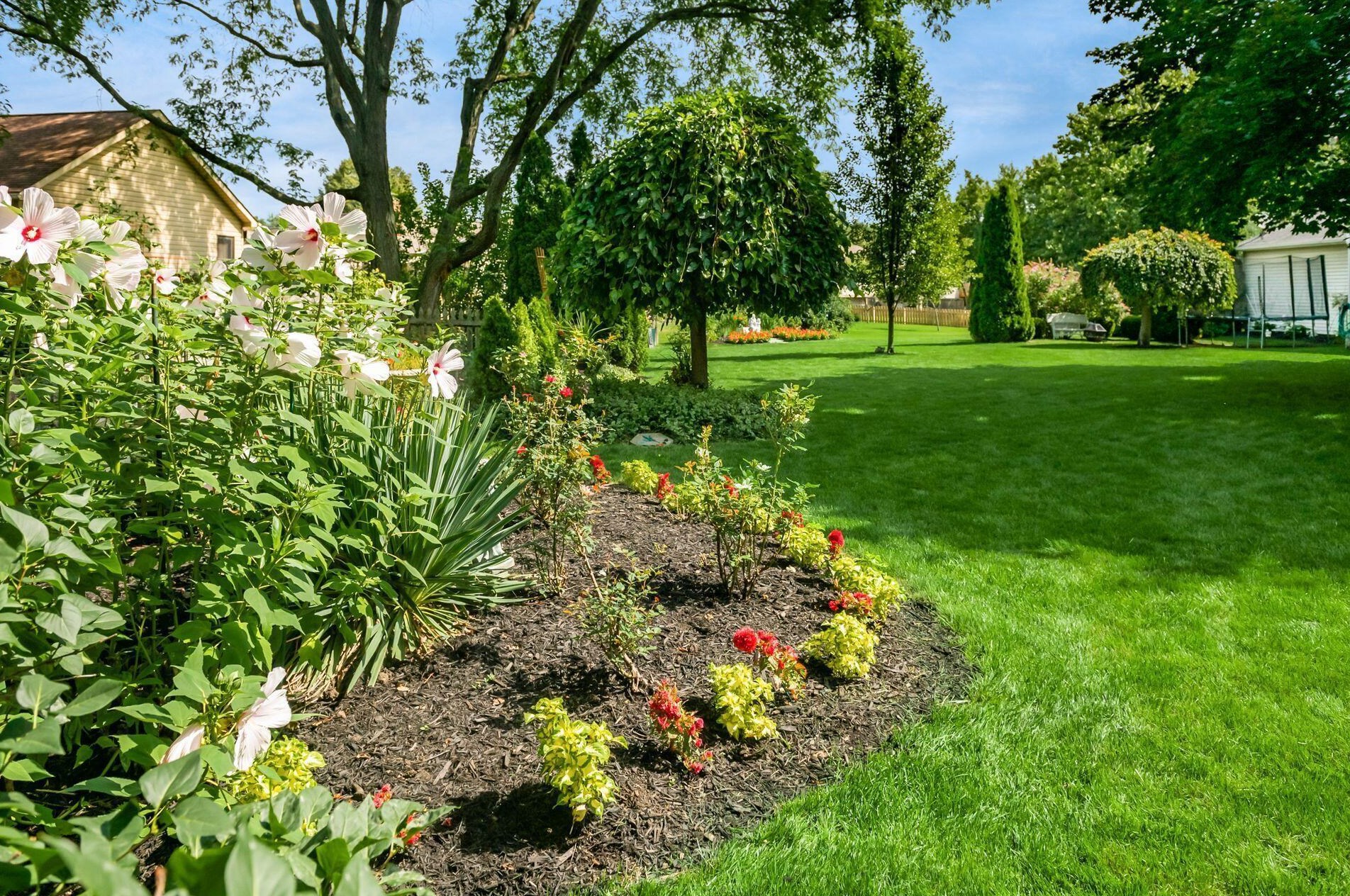 3924 Pinto Ct, Columbus OH 43221-5718 exterior