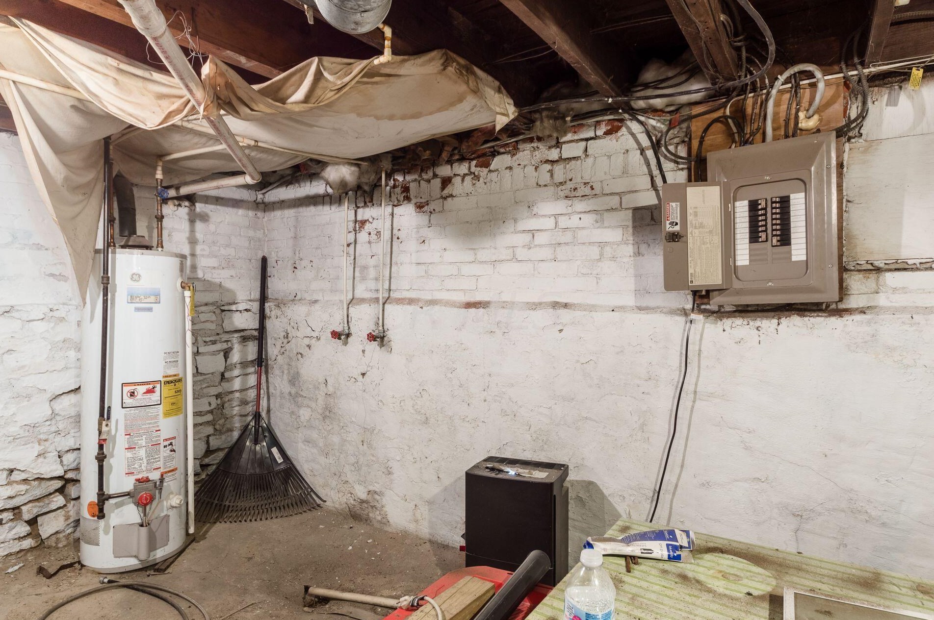 341 18 Ave, Columbus OH 43201-1792 exterior