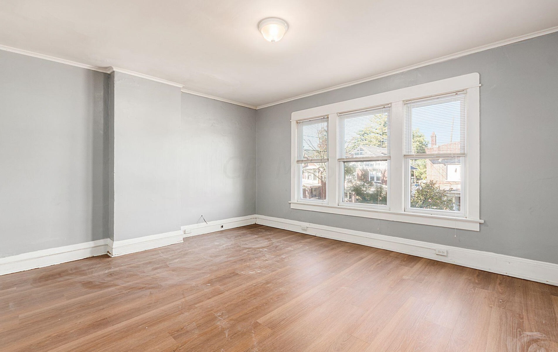 341 18 Ave, Columbus OH 43201-1792 exterior