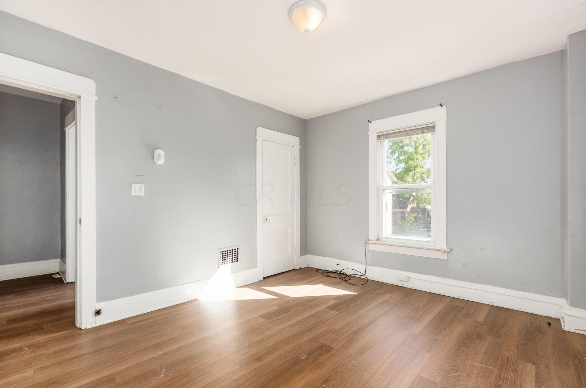 341 18 Ave, Columbus OH 43201-1792 exterior