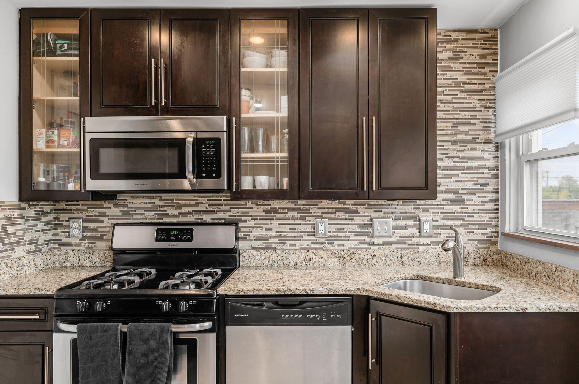 1785 Blvd, Columbus OH 43212-1641 exterior