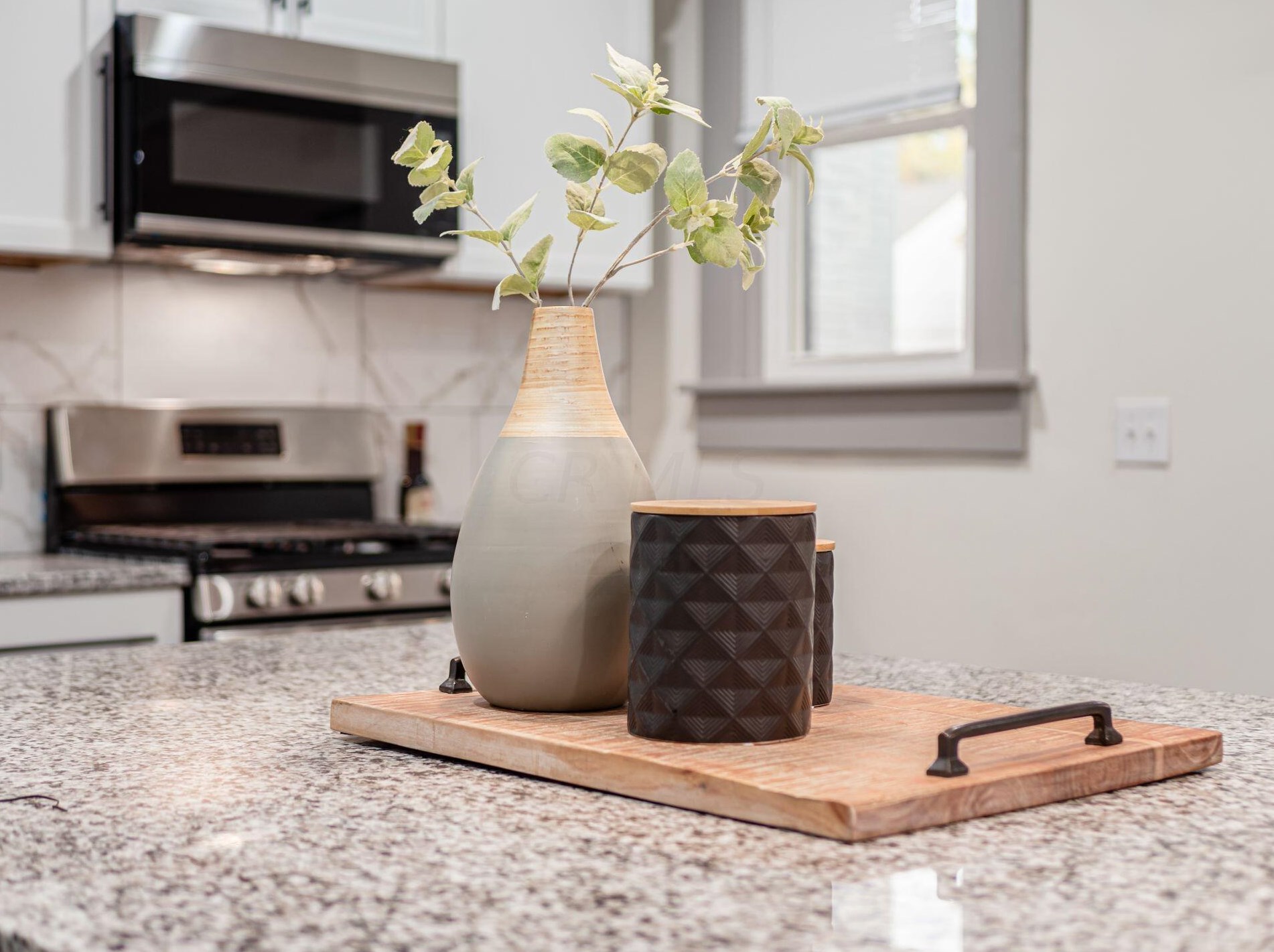 825 Champion Ave, Columbus OH  43206-1509 exterior