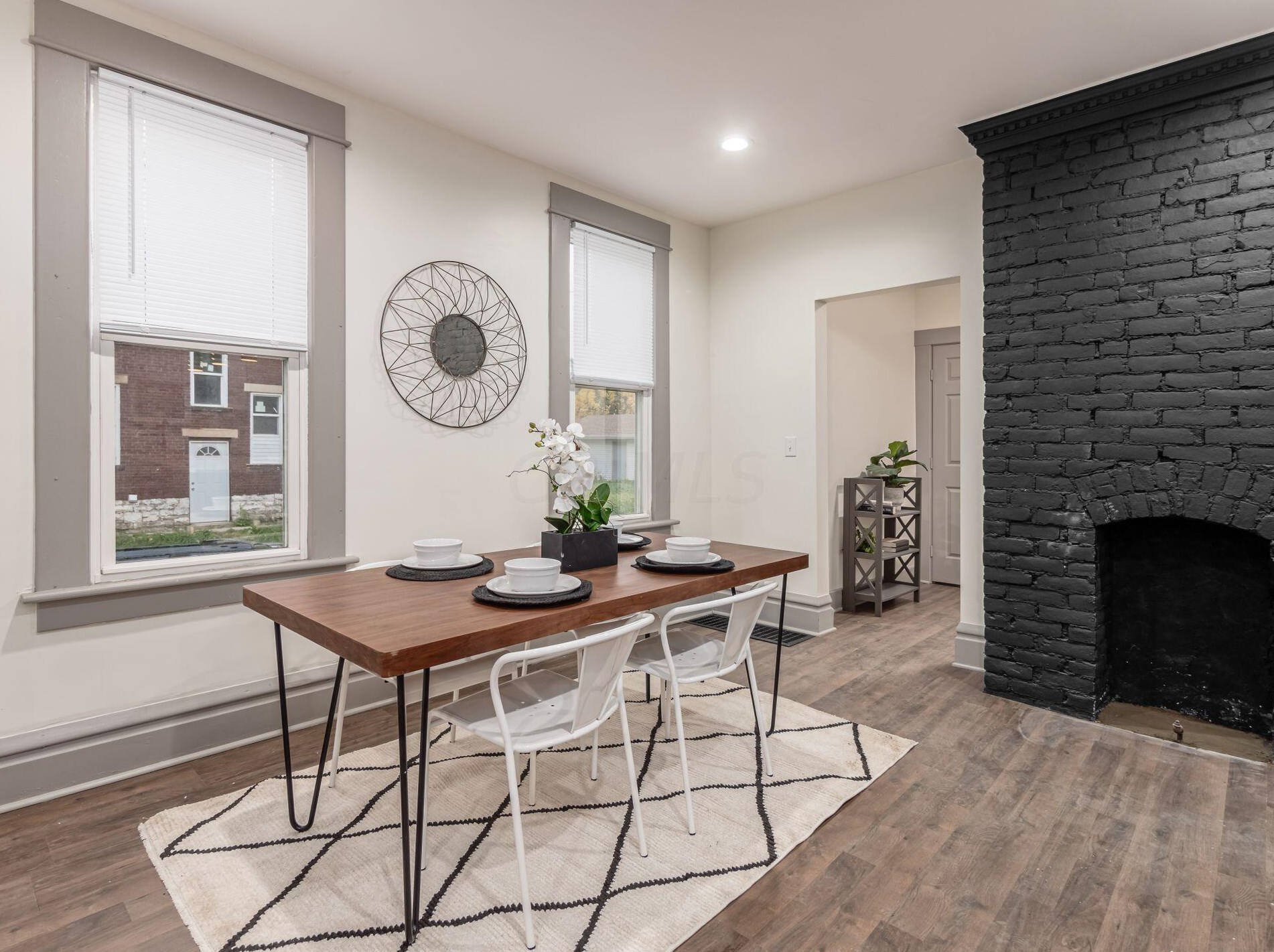 825 Champion Ave, Columbus OH  43206-1509 exterior