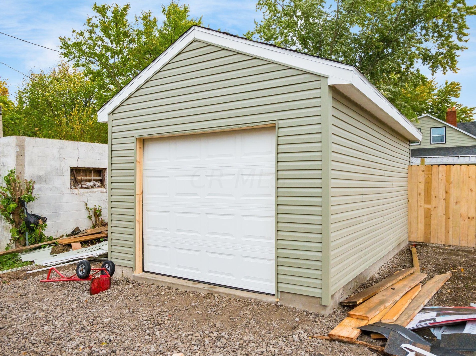 825 Champion Ave, Columbus OH  43206-1509 exterior