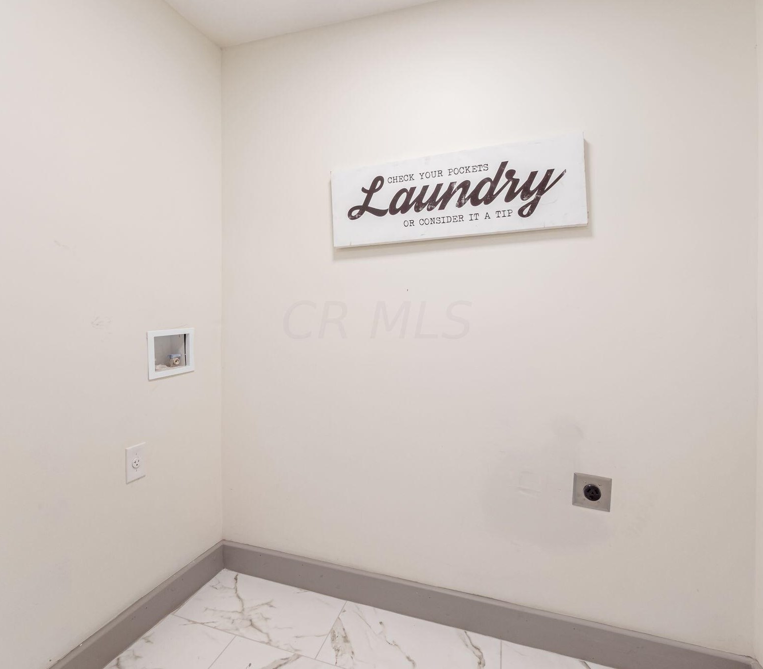 825 Champion Ave, Columbus OH  43206-1509 exterior