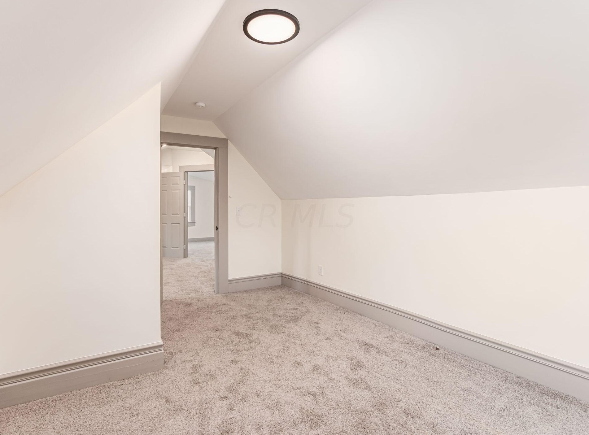 825 Champion Ave, Columbus OH  43206-1509 exterior