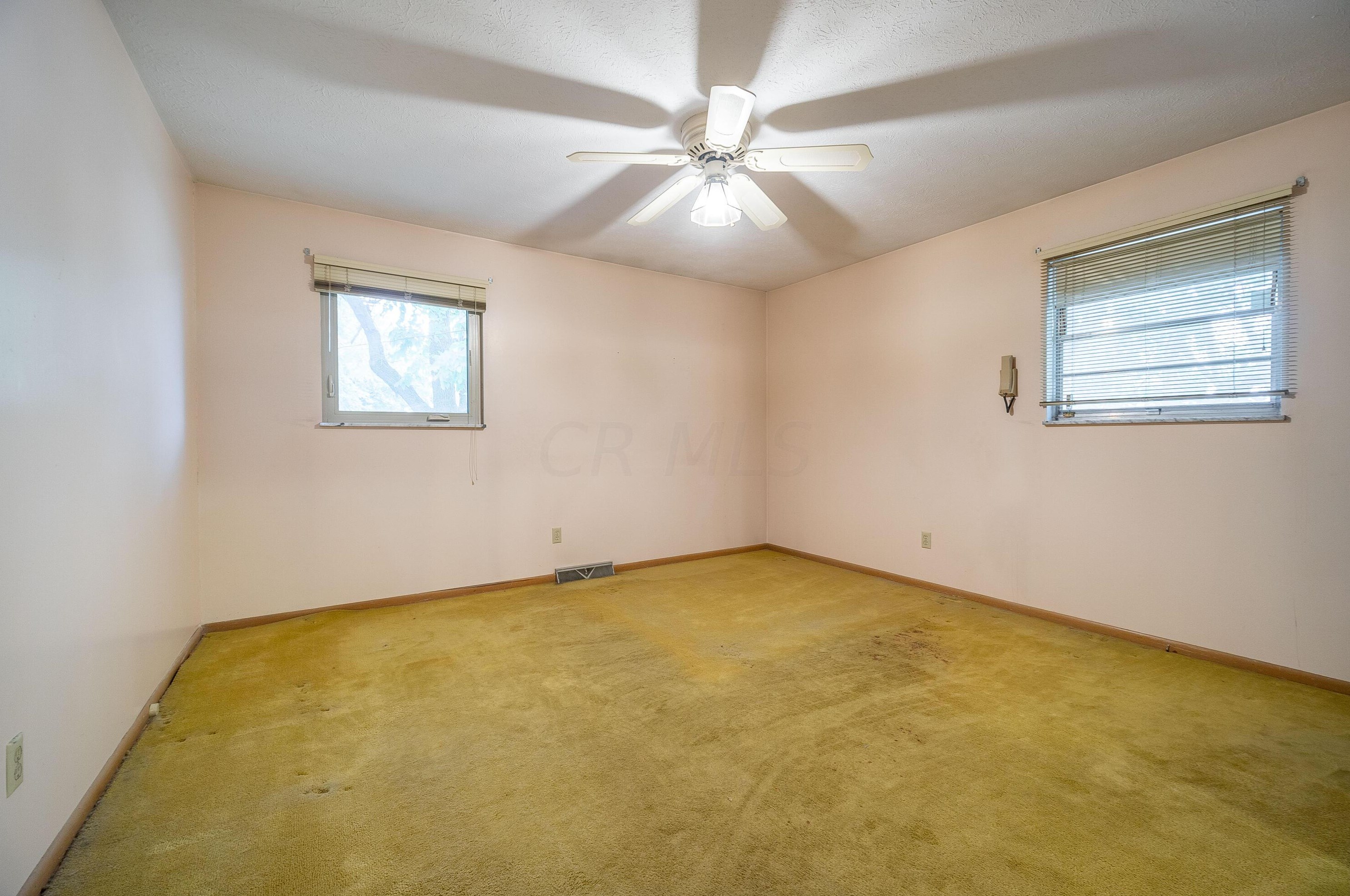 1815 Kenwick Rd, Columbus OH 43209-2573 exterior