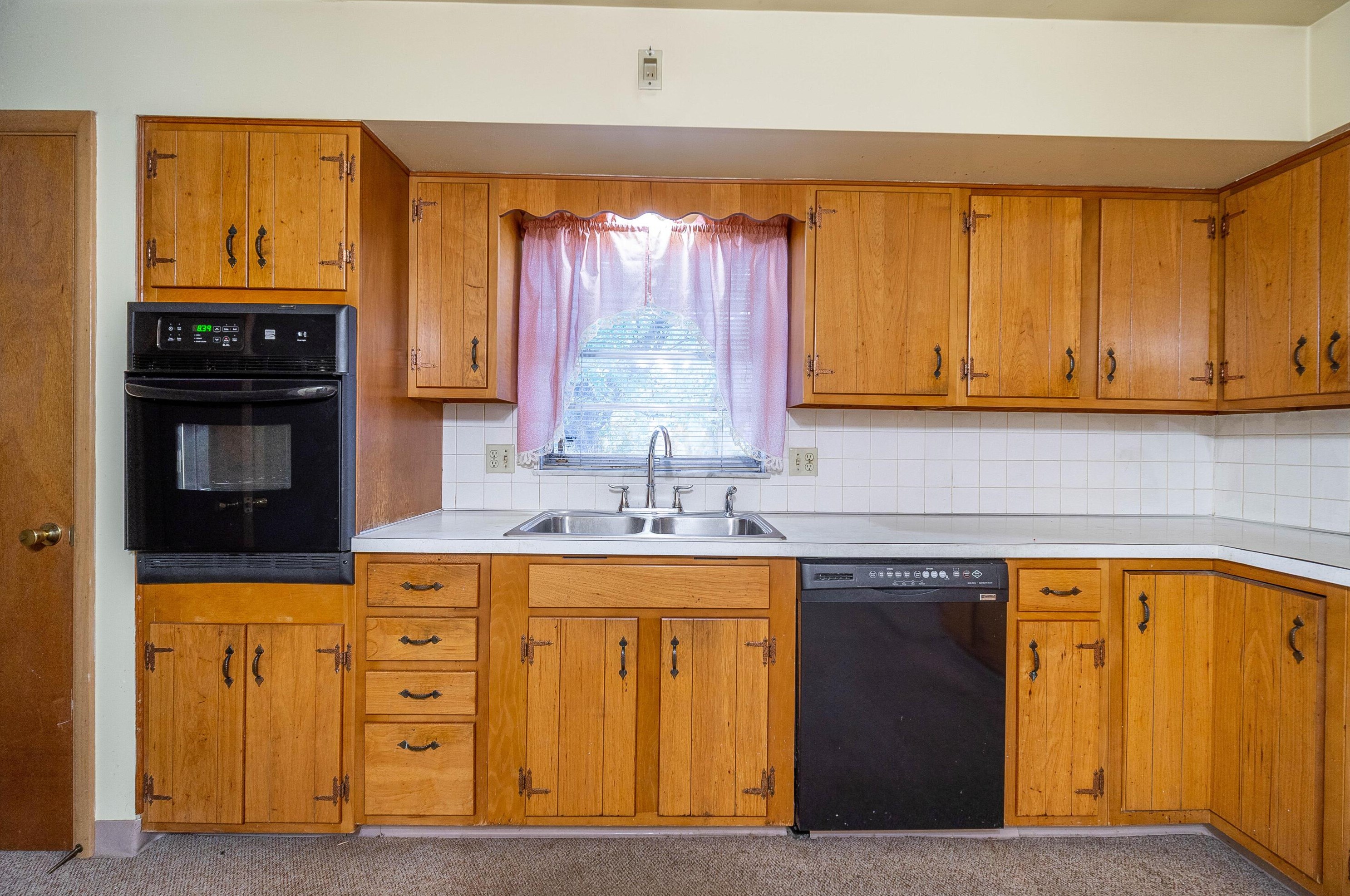 1815 Kenwick Rd, Columbus OH 43209-2573 exterior