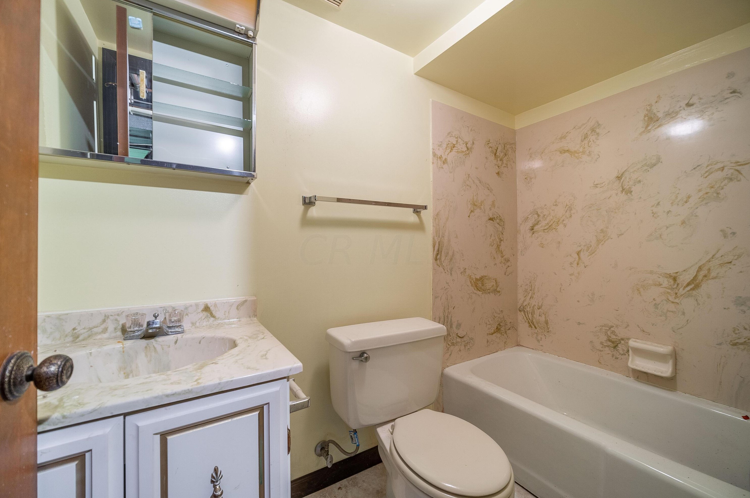 1815 Kenwick Rd, Columbus OH 43209-2573 exterior