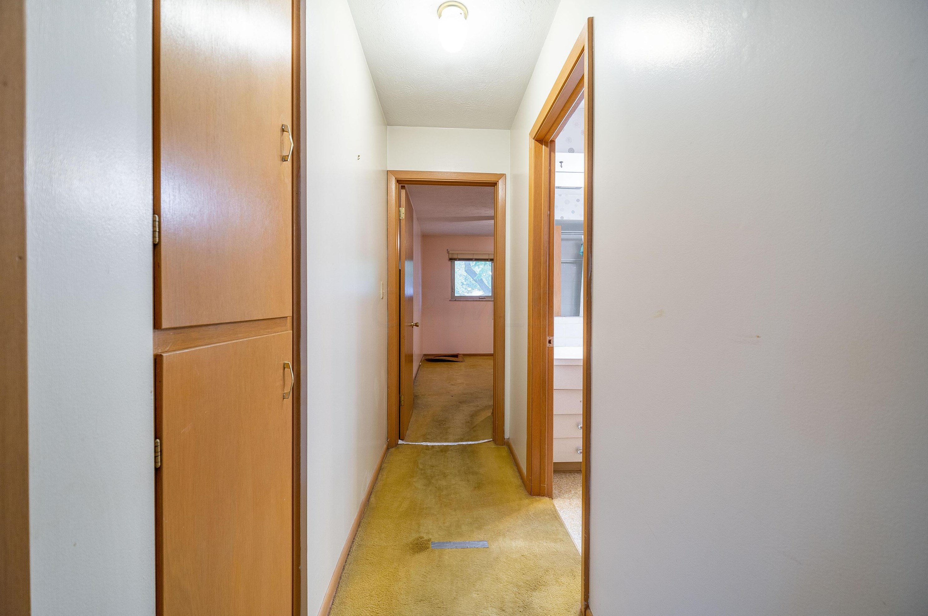 1815 Kenwick Rd, Columbus OH 43209-2573 exterior