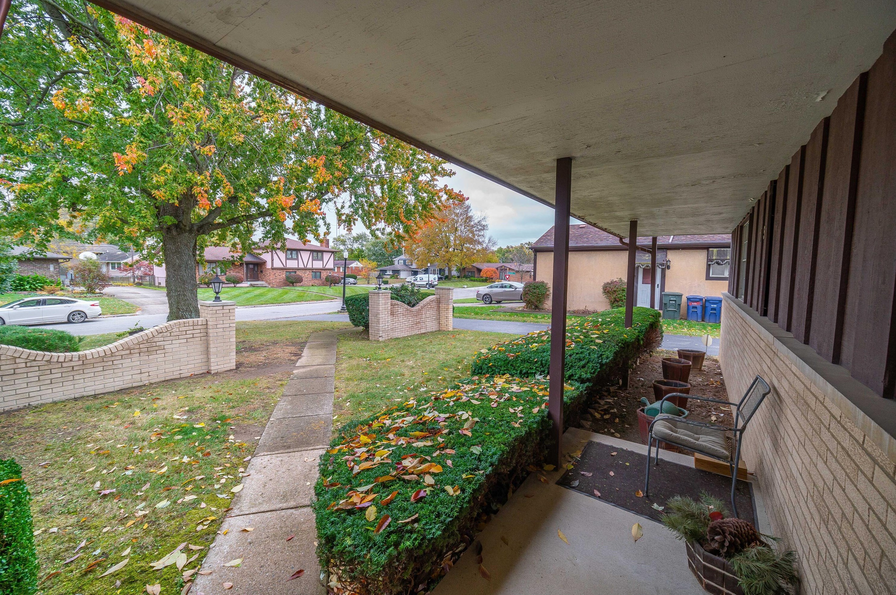 1815 Kenwick Rd, Columbus OH 43209-2573 exterior