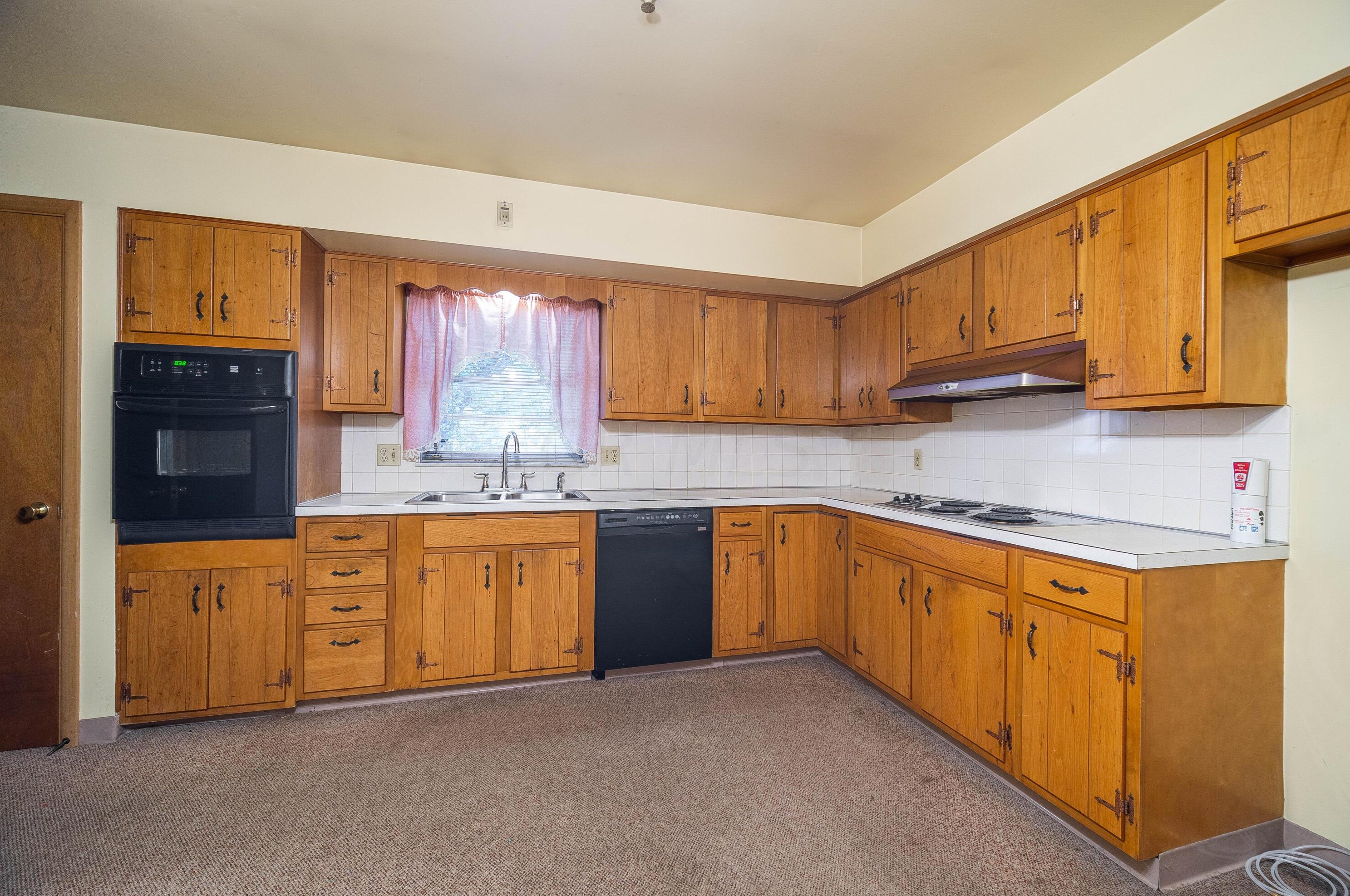 1815 Kenwick Rd, Columbus OH 43209-2573 exterior