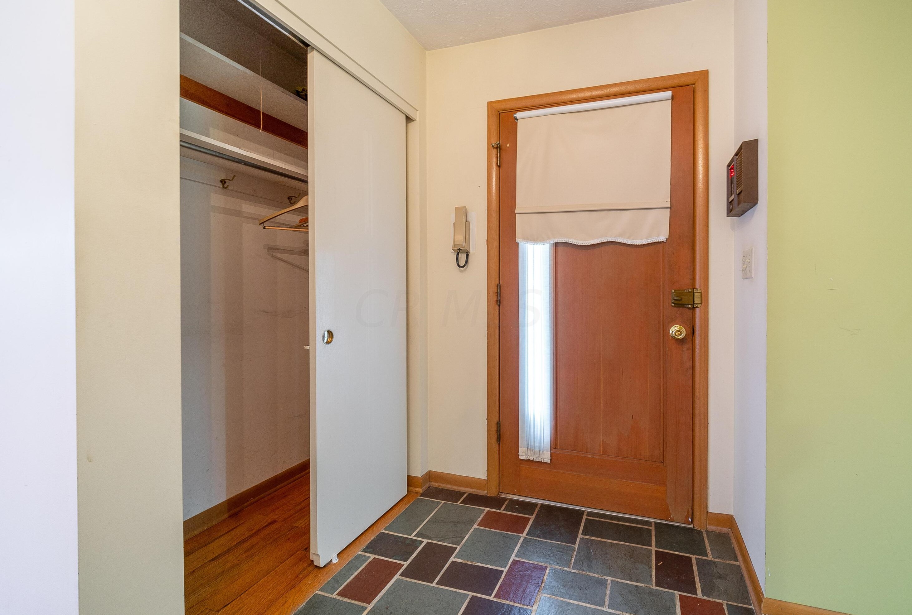 1815 Kenwick Rd, Columbus OH 43209-2573 exterior