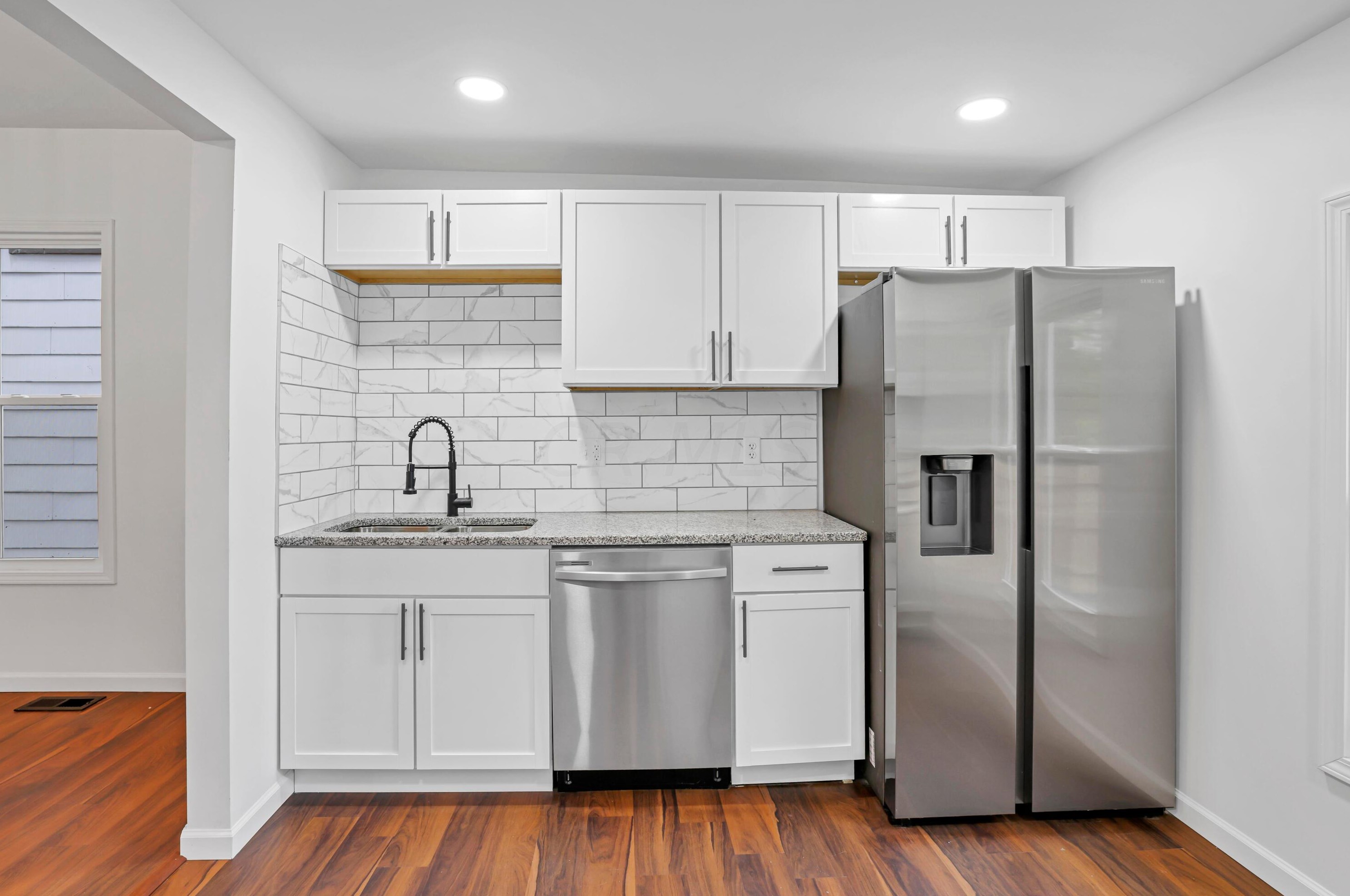 320 Central Ave, Columbus OH  43223-1353 exterior