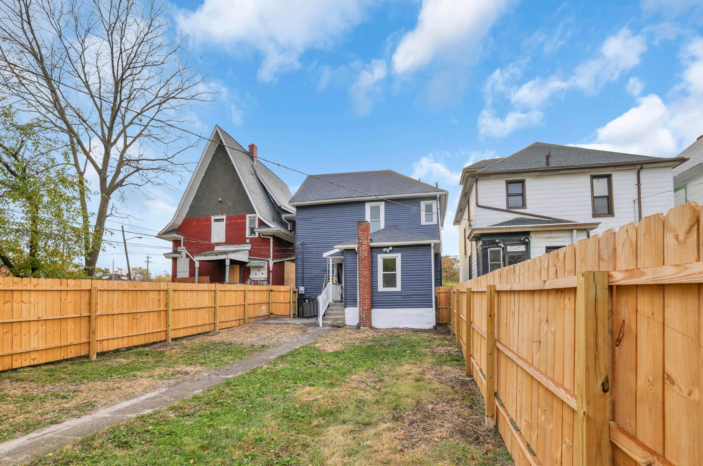 320 Central Ave, Columbus OH  43223-1353 exterior