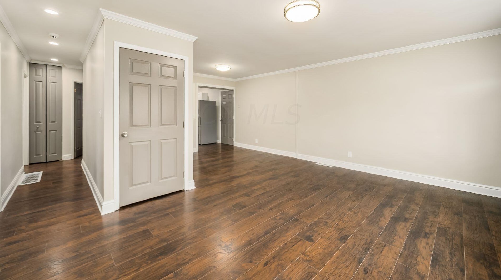 1827 Stetson Rd, Columbus OH 43232-2836 exterior