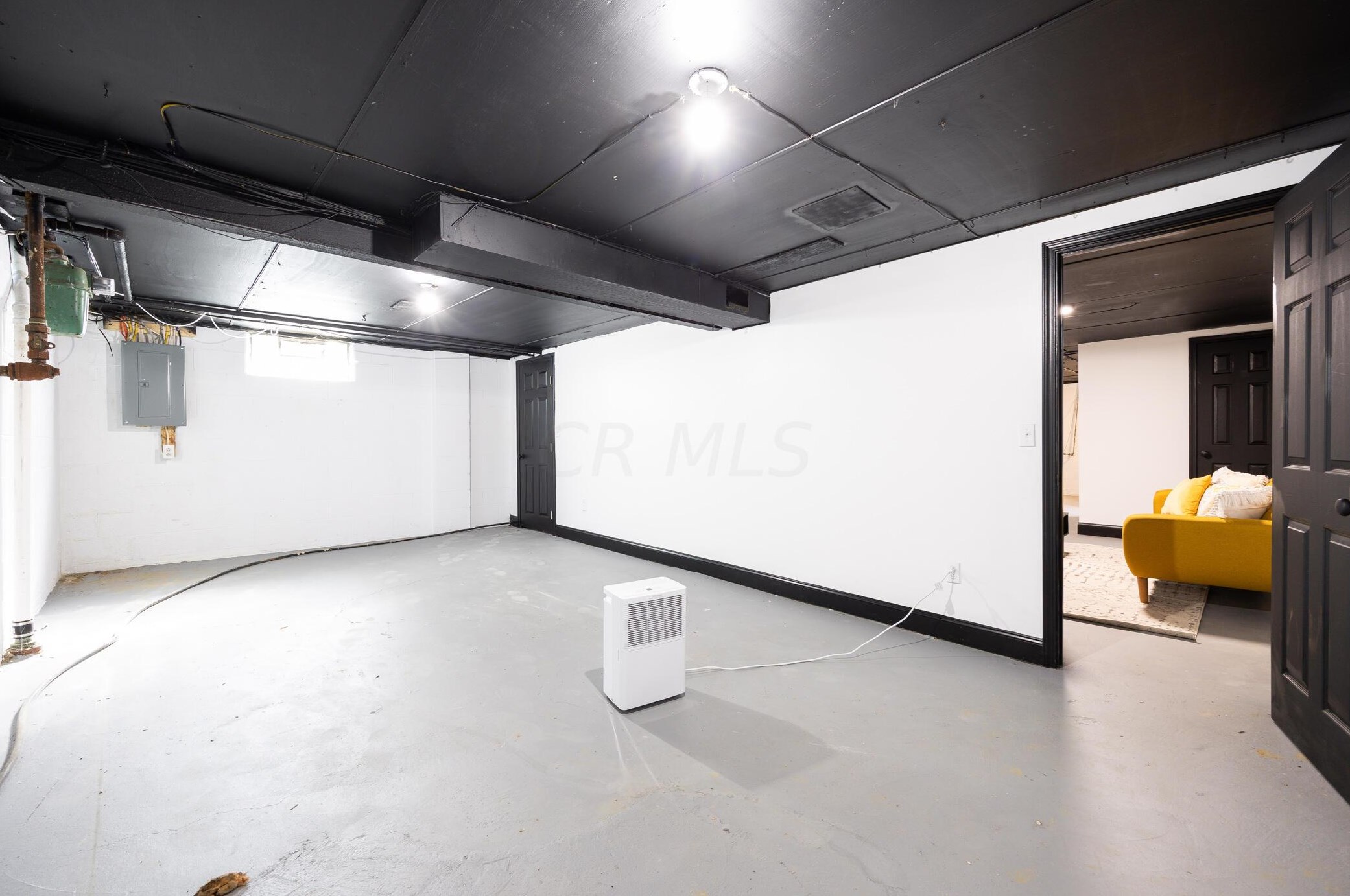 924 James Rd, Columbus OH  43227-1070 exterior