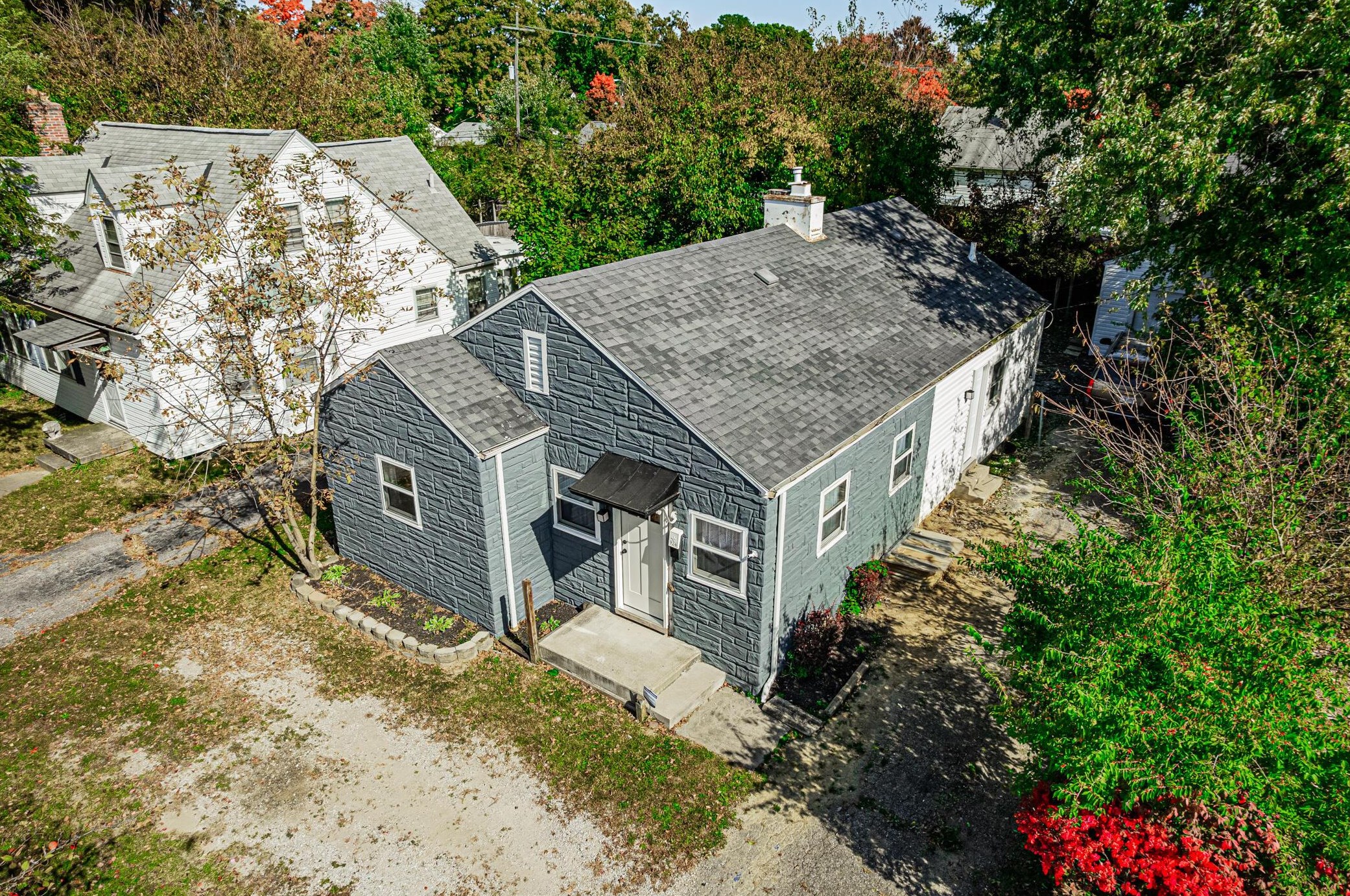 924 James Rd, Columbus OH  43227-1070 exterior