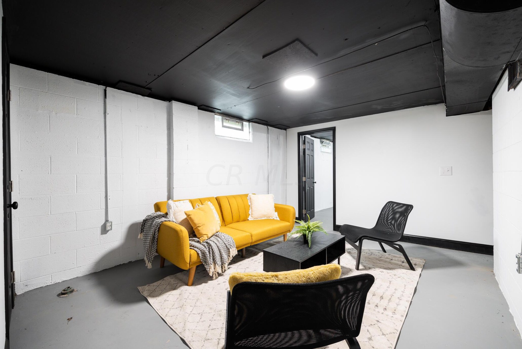 924 James Rd, Columbus OH  43227-1070 exterior