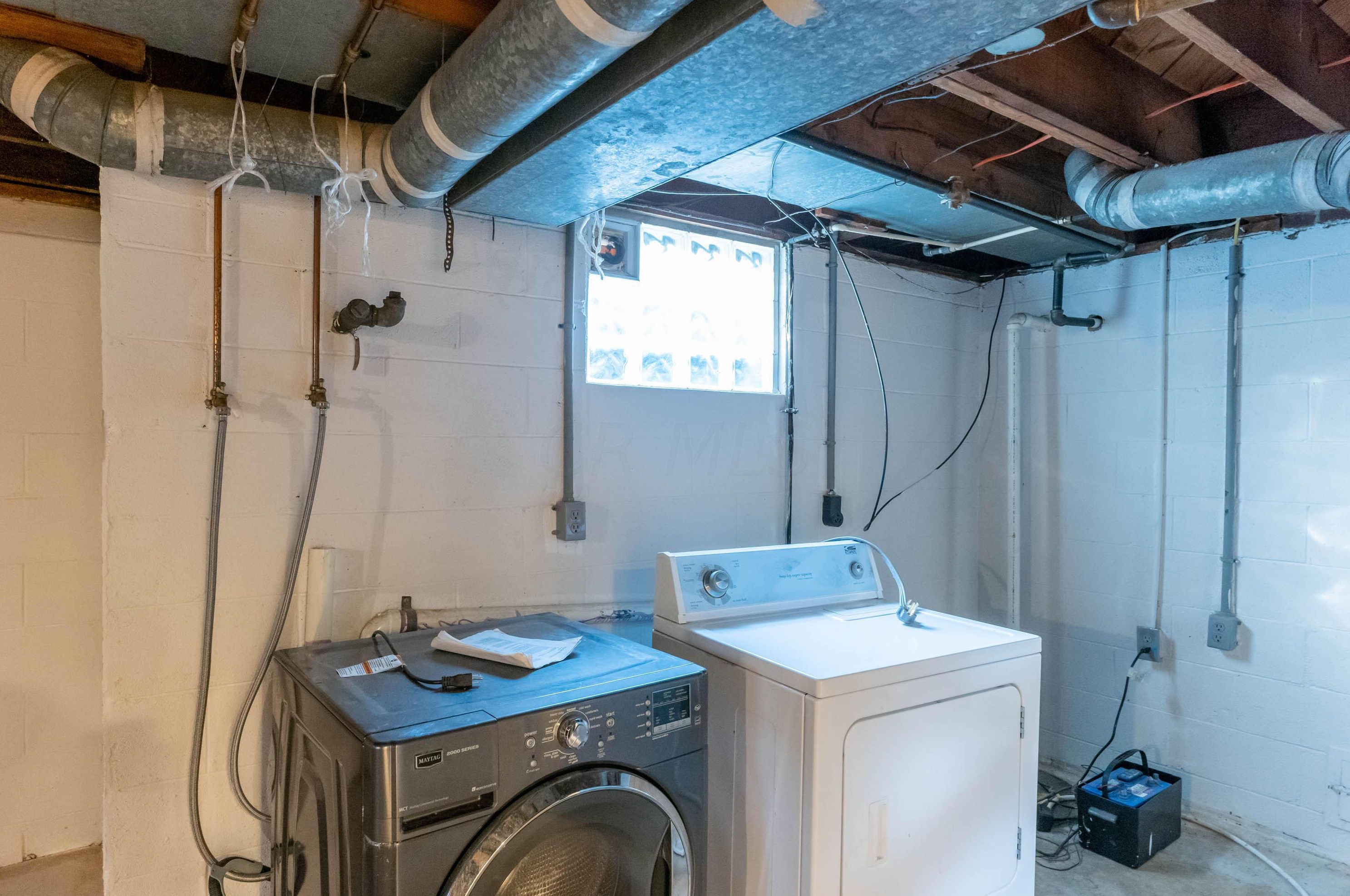 330 Cyn Dr, Columbus OH 43214-3136 exterior