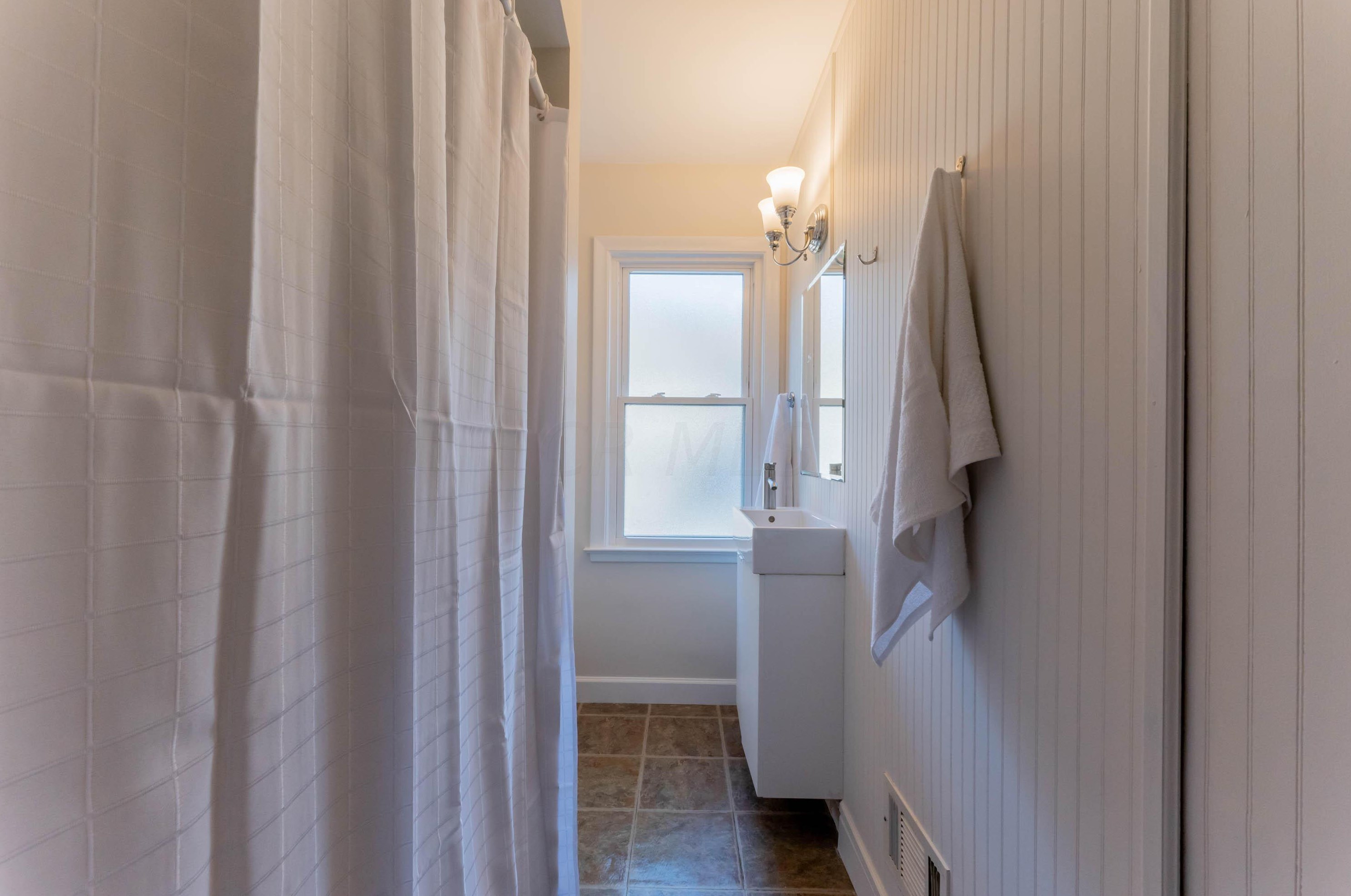 330 Cyn Dr, Columbus OH 43214-3136 exterior