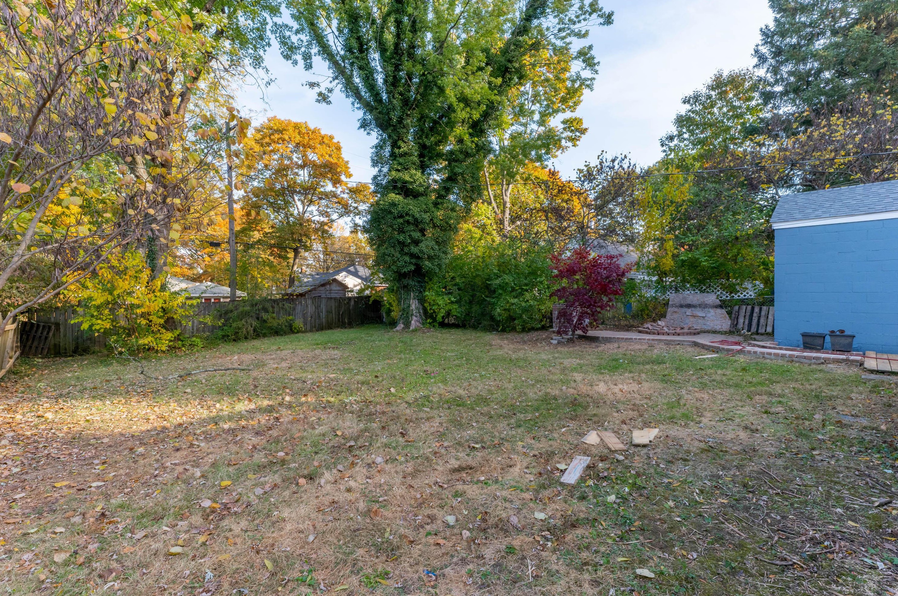 330 Cyn Dr, Columbus OH 43214-3136 exterior