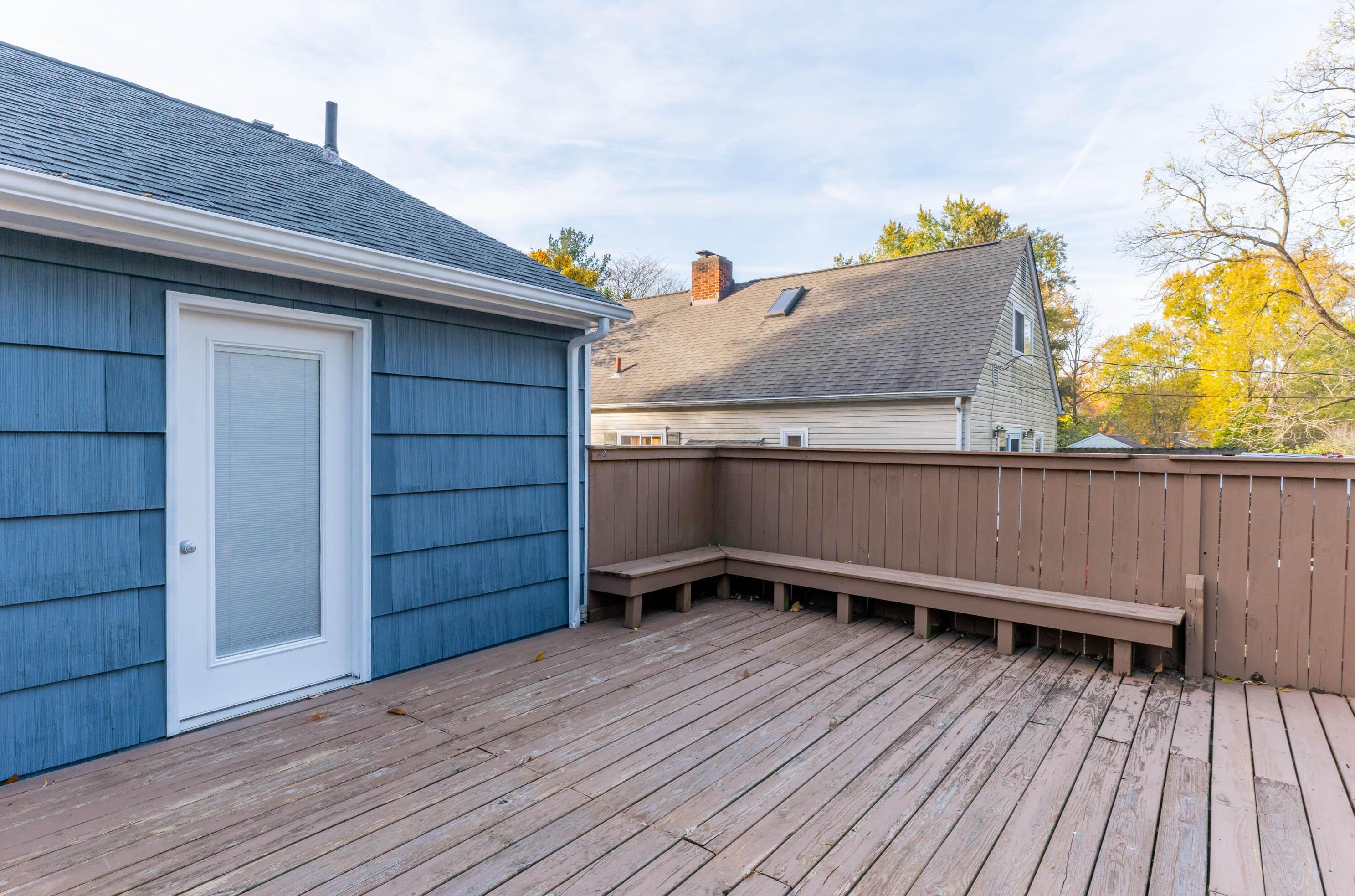 330 Cyn Dr, Columbus OH 43214-3136 exterior