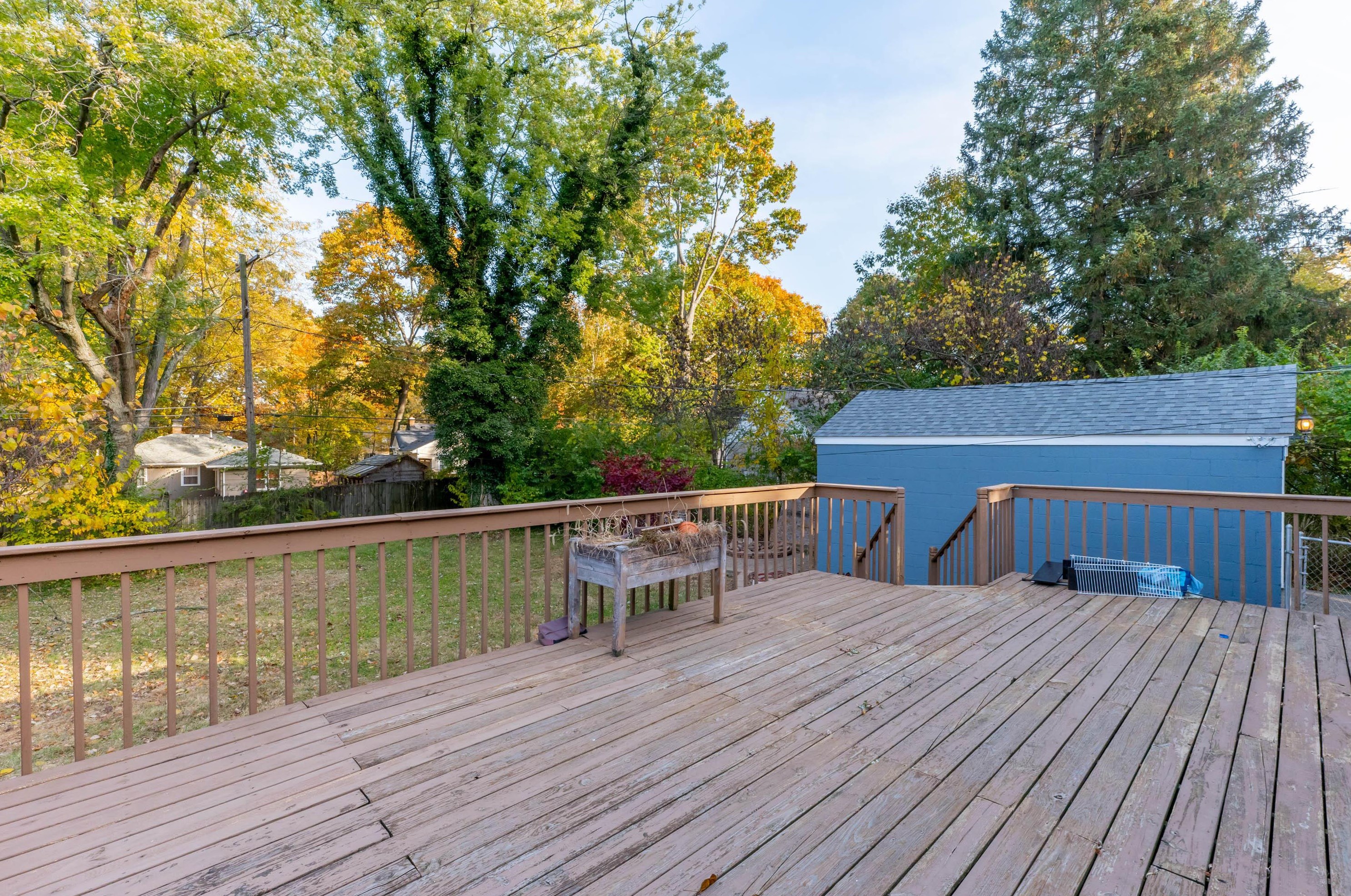 330 Cyn Dr, Columbus OH 43214-3136 exterior